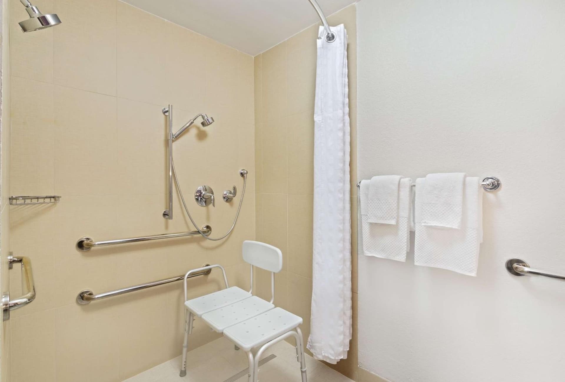 DoubleTree by Hilton Orlando East - UCF Area gallery photo in Orlando, FL — image 23
