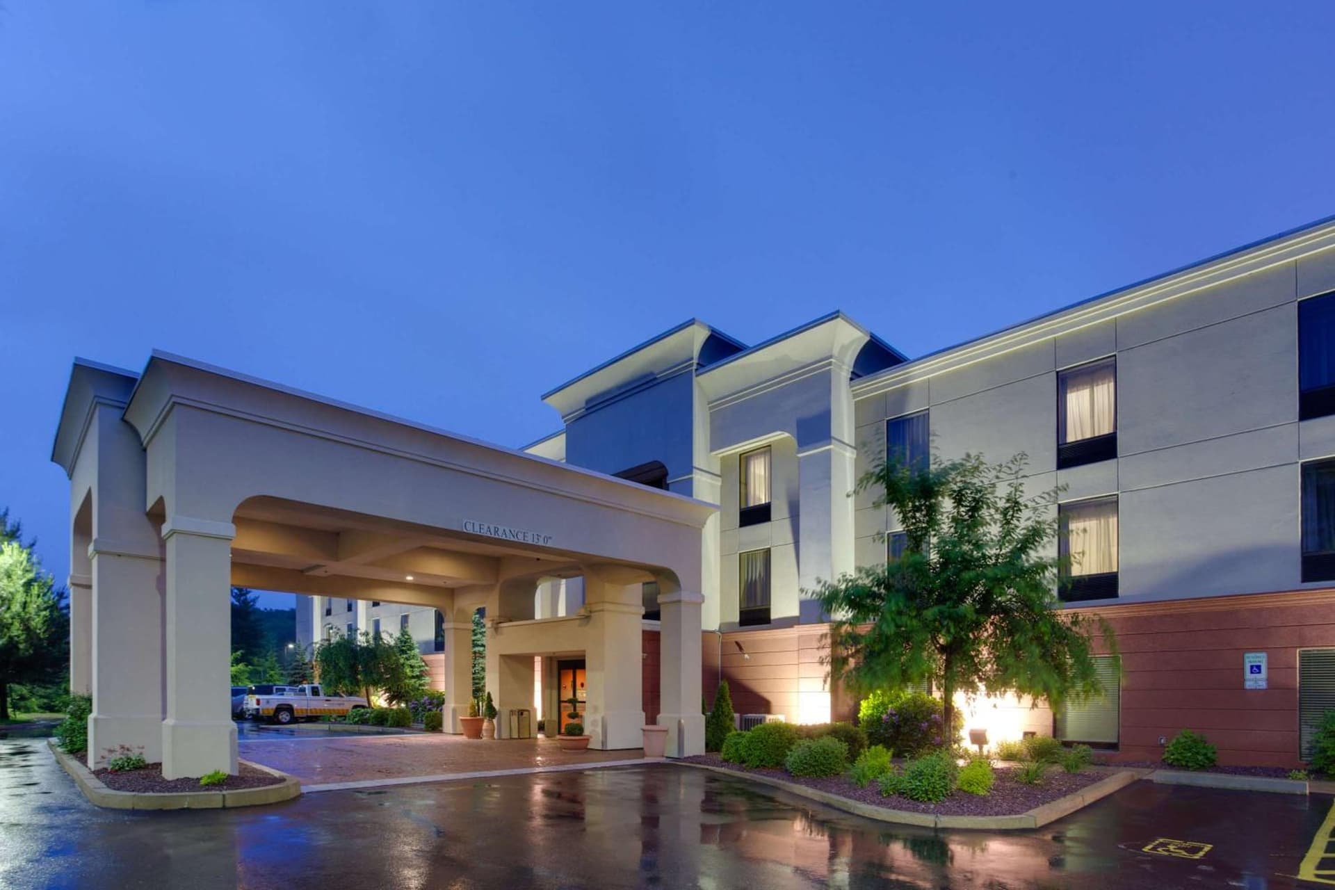 Hampton Inn Auburn property views in Auburn — gallery photo 3