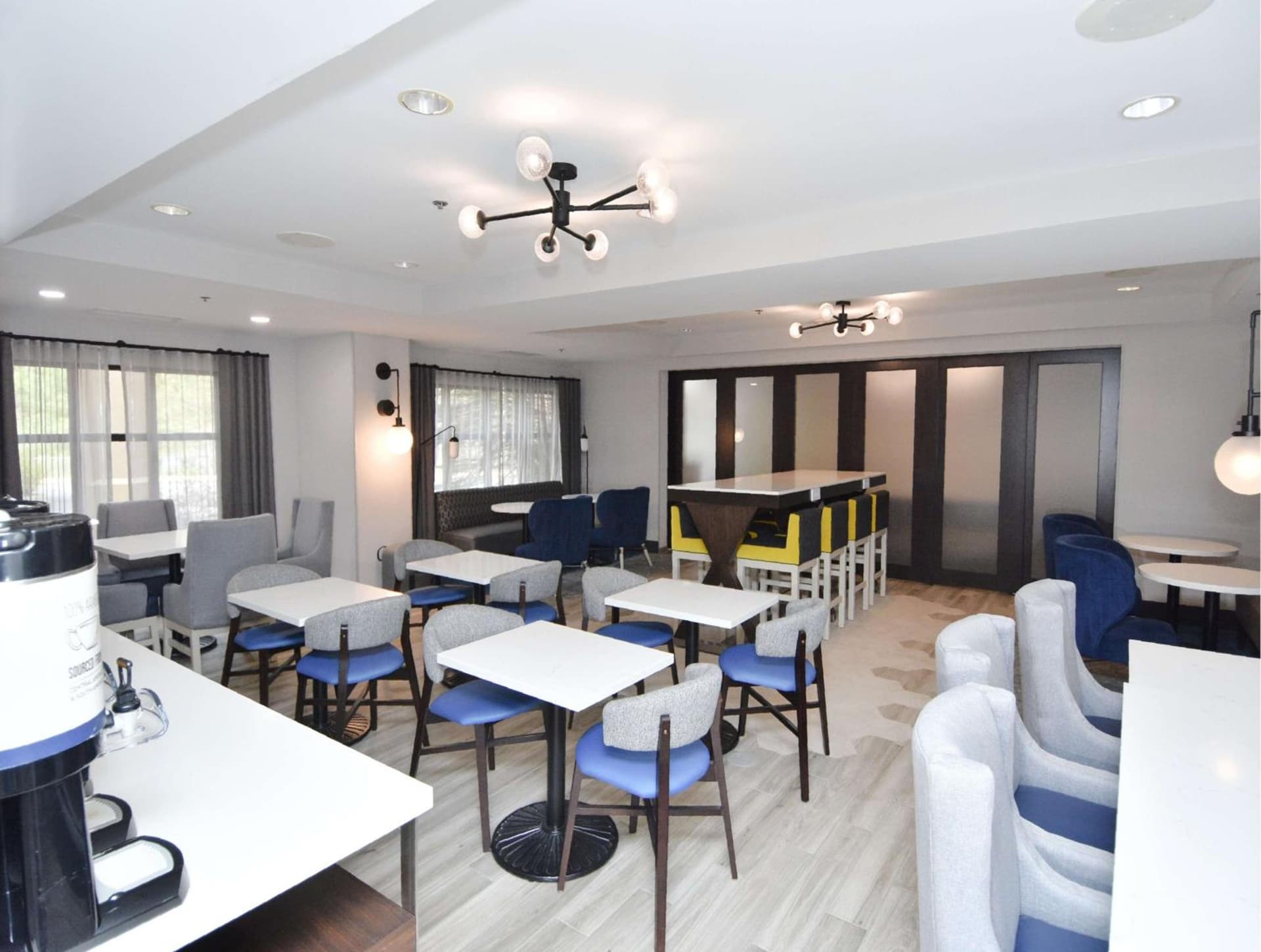 Hampton Inn Auburn gallery photo in Auburn — image 27