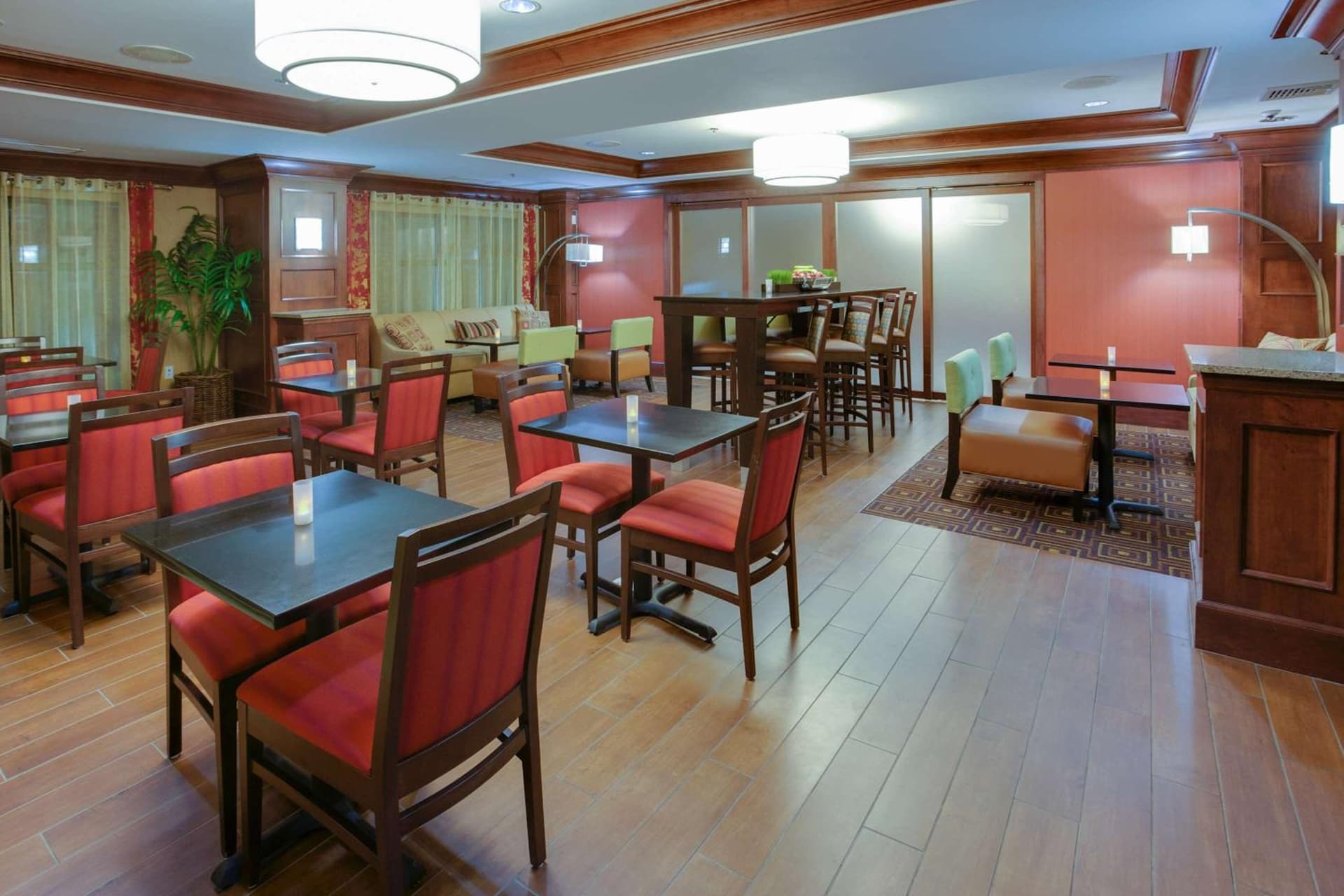 Hampton Inn Auburn gallery photo in Auburn — image 15