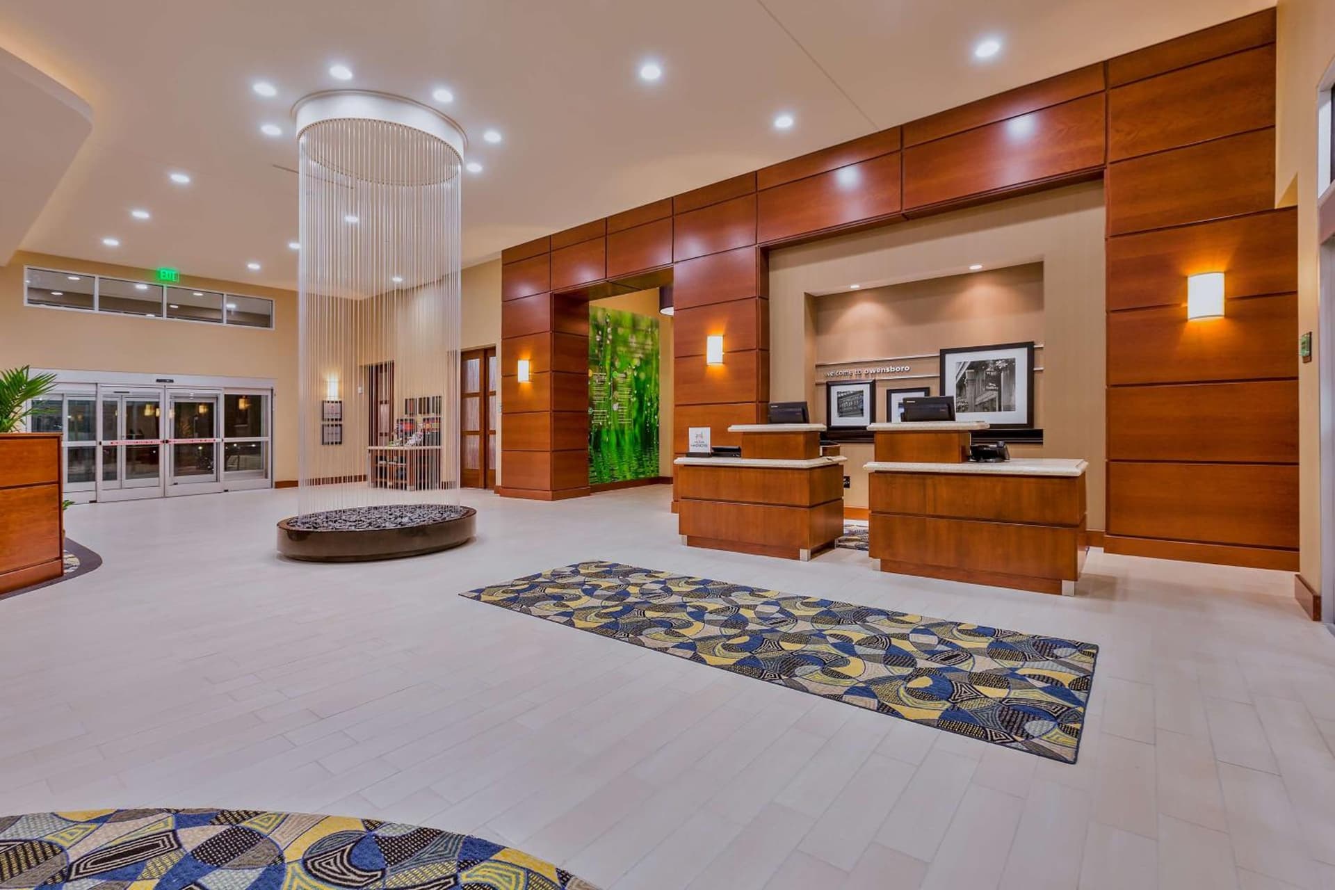 Hampton Inn & Suites Owensboro Downtown Waterfront interior in Owensboro, KY — gallery photo 2