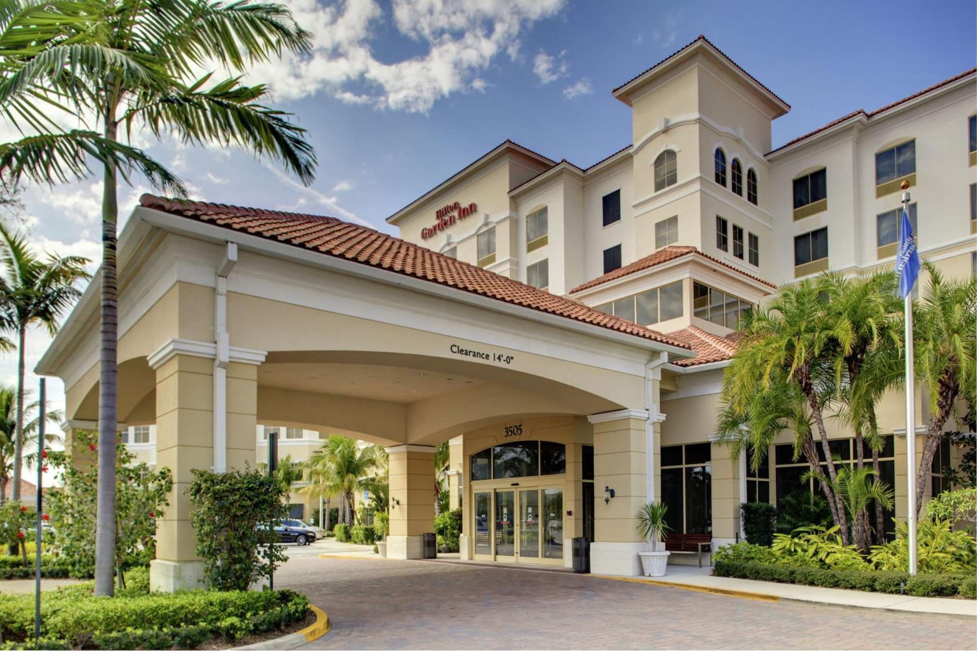 Hilton Garden Inn Palm Beach Gardens property views in Palm Beach Gardens, FL — gallery photo 3