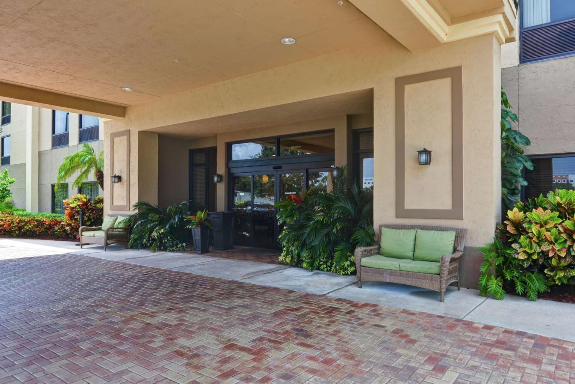 Hampton Inn West Palm Beach-Florida Turnpike interior in West Palm Beach, FL — gallery photo 2