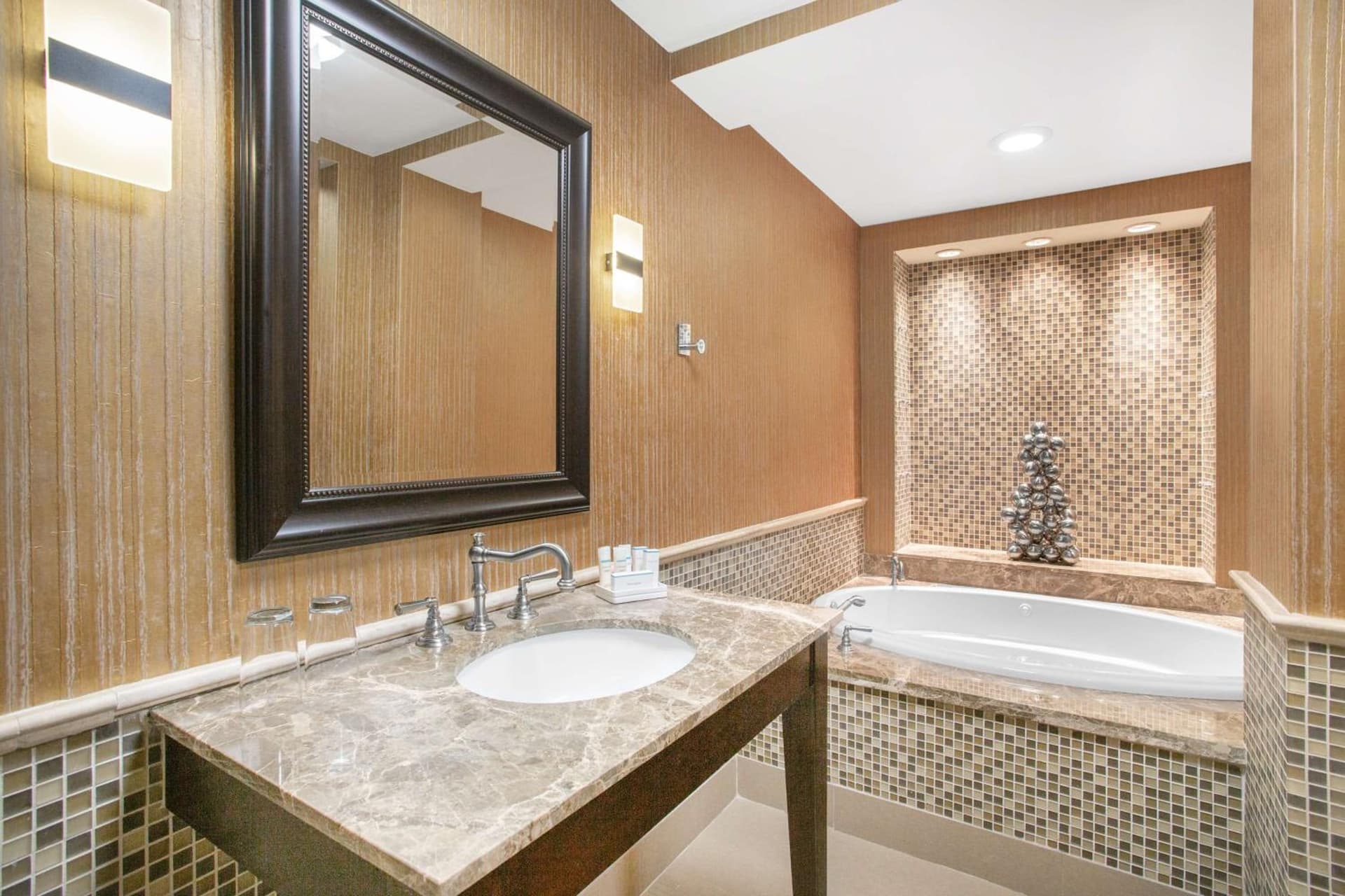 Hilton Garden Inn Palm Beach Gardens gallery photo in Palm Beach Gardens, FL — image 10