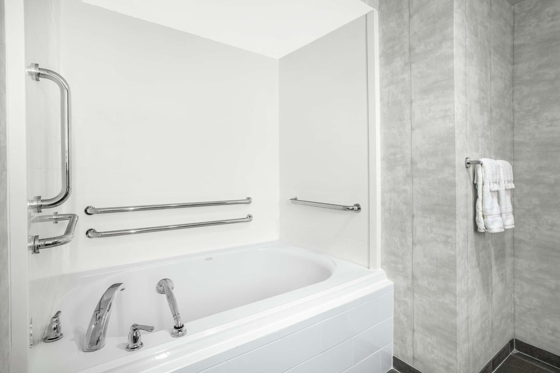Hilton Garden Inn Palm Beach Gardens gallery photo in Palm Beach Gardens, FL — image 13