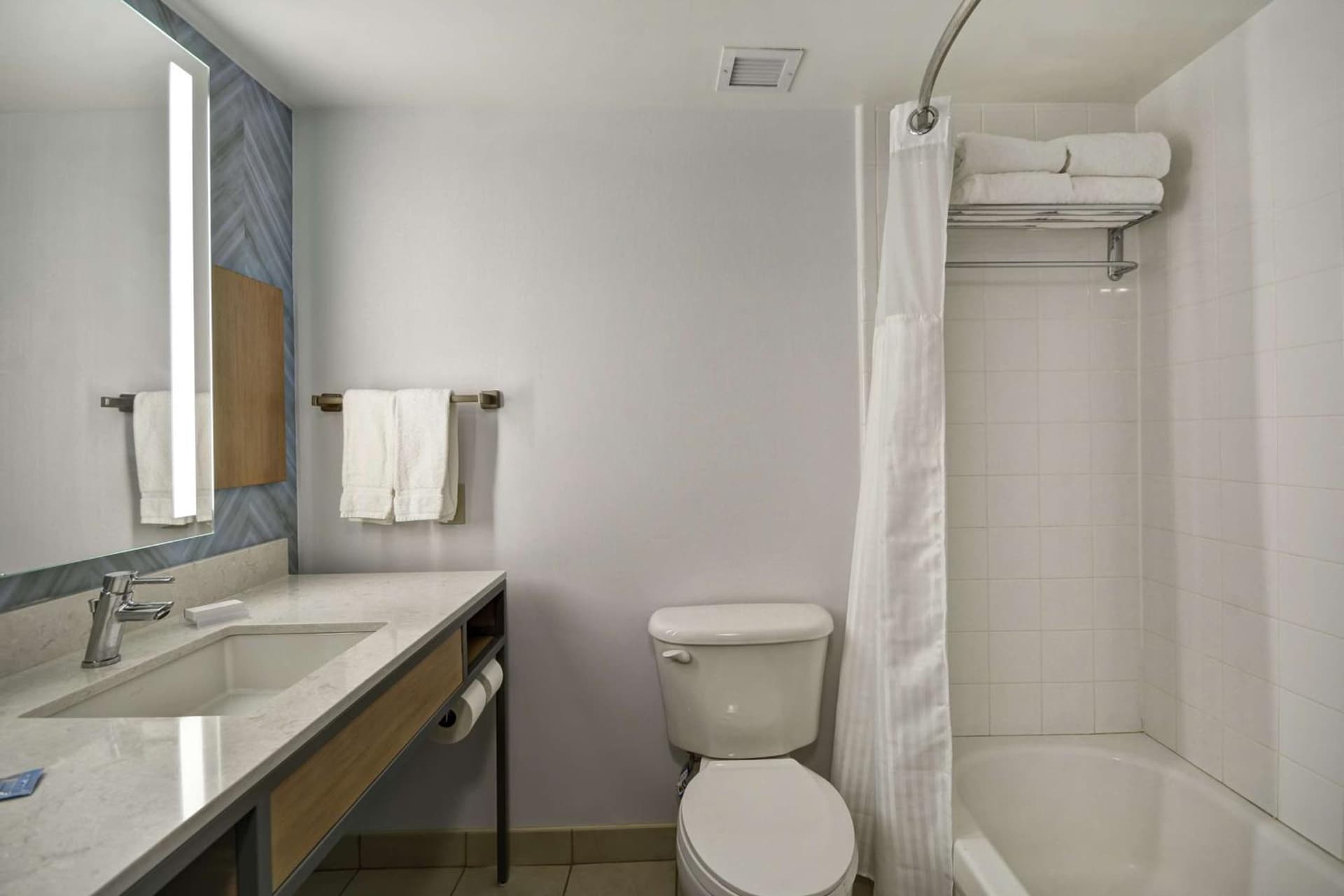 Hilton Garden Inn Panama City gallery photo in Panama City, FL — image 12