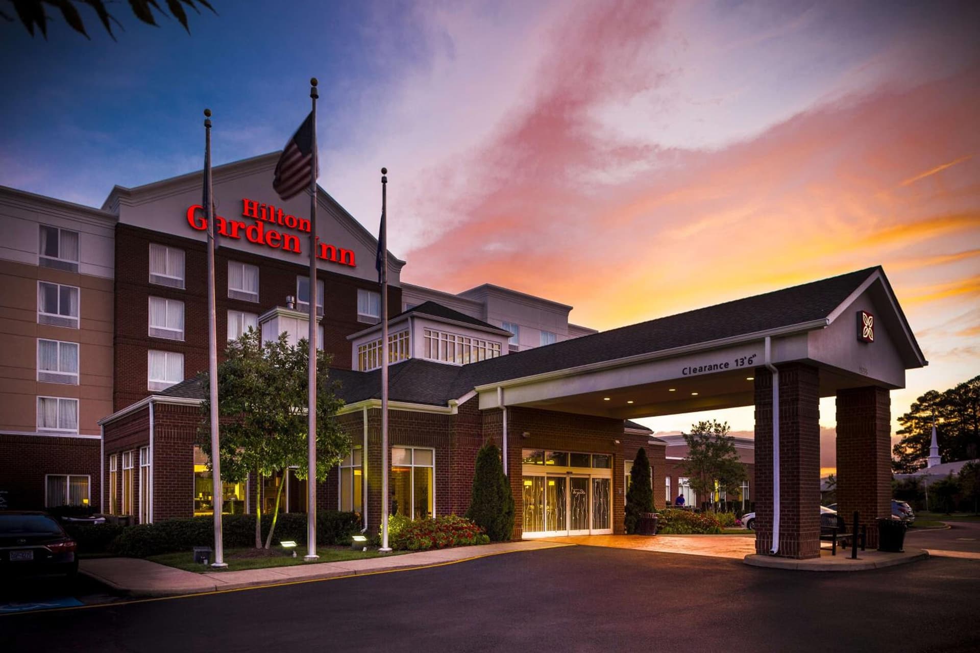 Hilton Garden Inn Hampton Coliseum Central interior in Hampton, VA — gallery photo 2