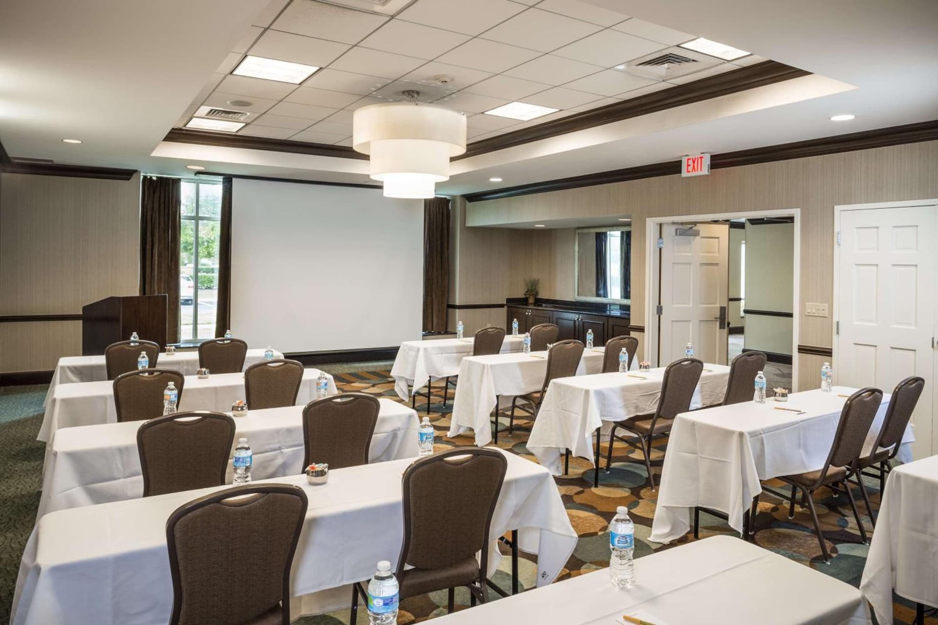 Hilton Garden Inn Hampton Coliseum Central gallery photo in Hampton, VA — image 20