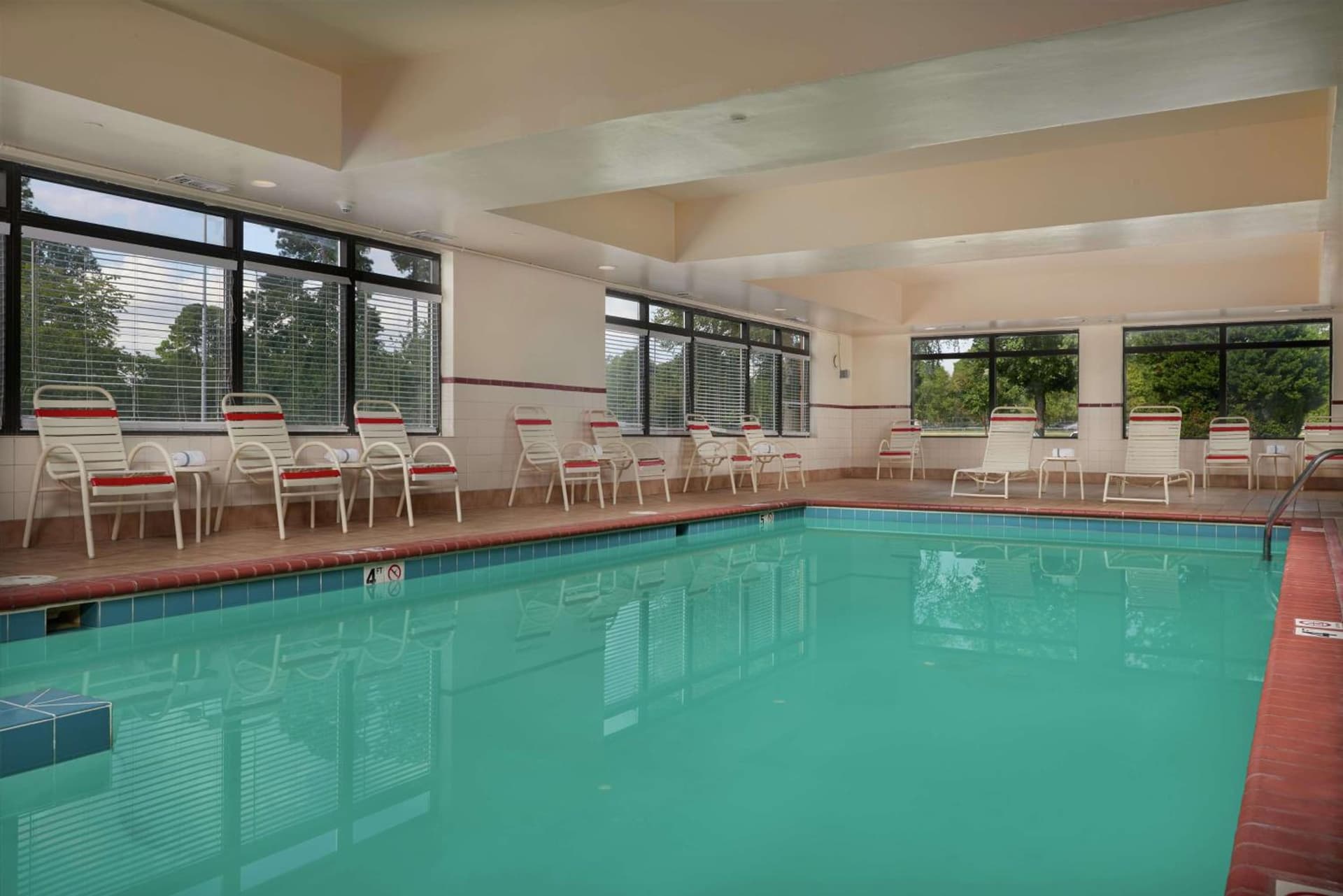 Hampton Inn Newport News-Yorktown gallery photo in Newport News, VA — image 6