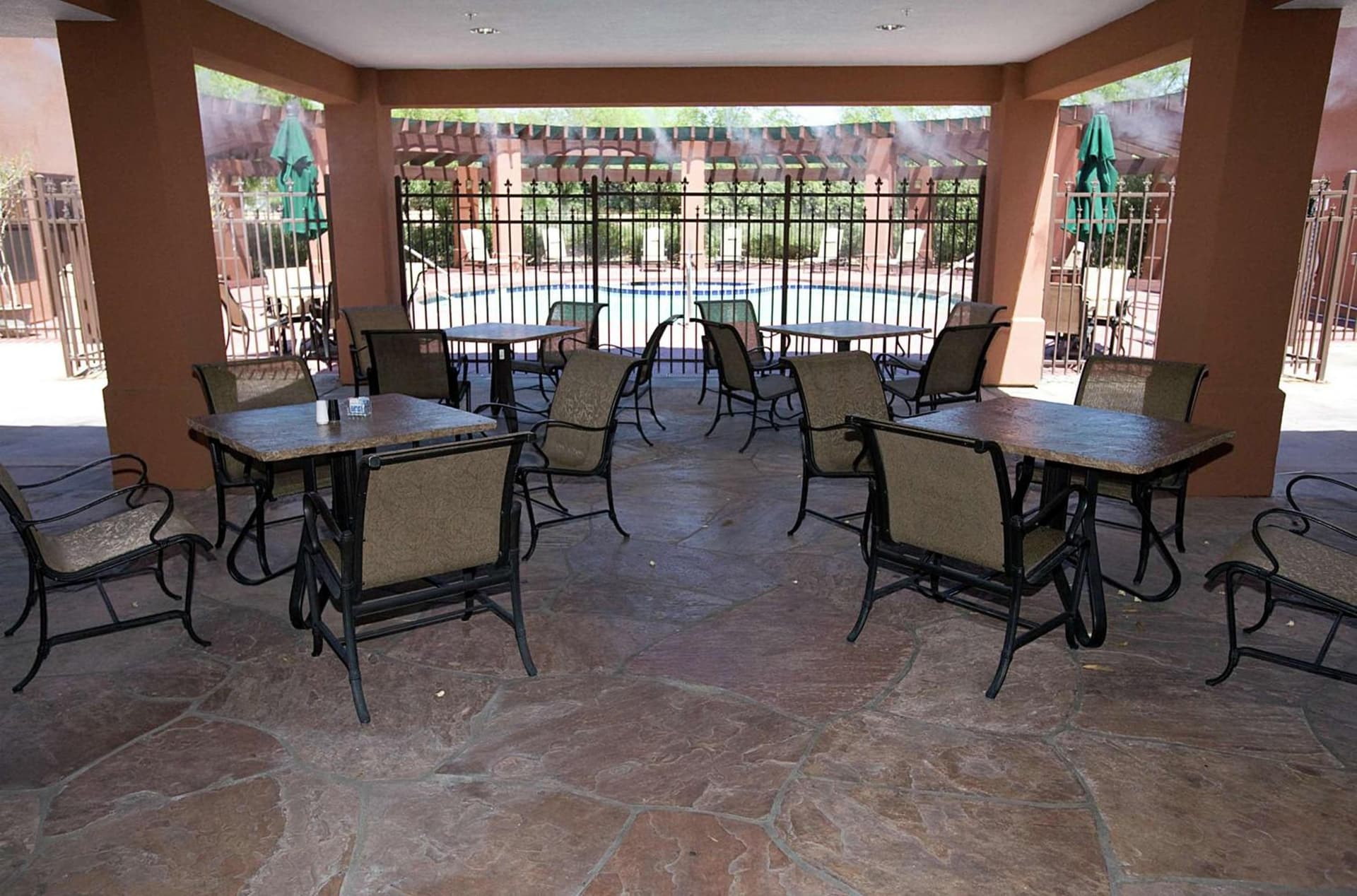 Hilton Garden Inn Phoenix Airport interior in Phoenix, AZ — gallery photo 2