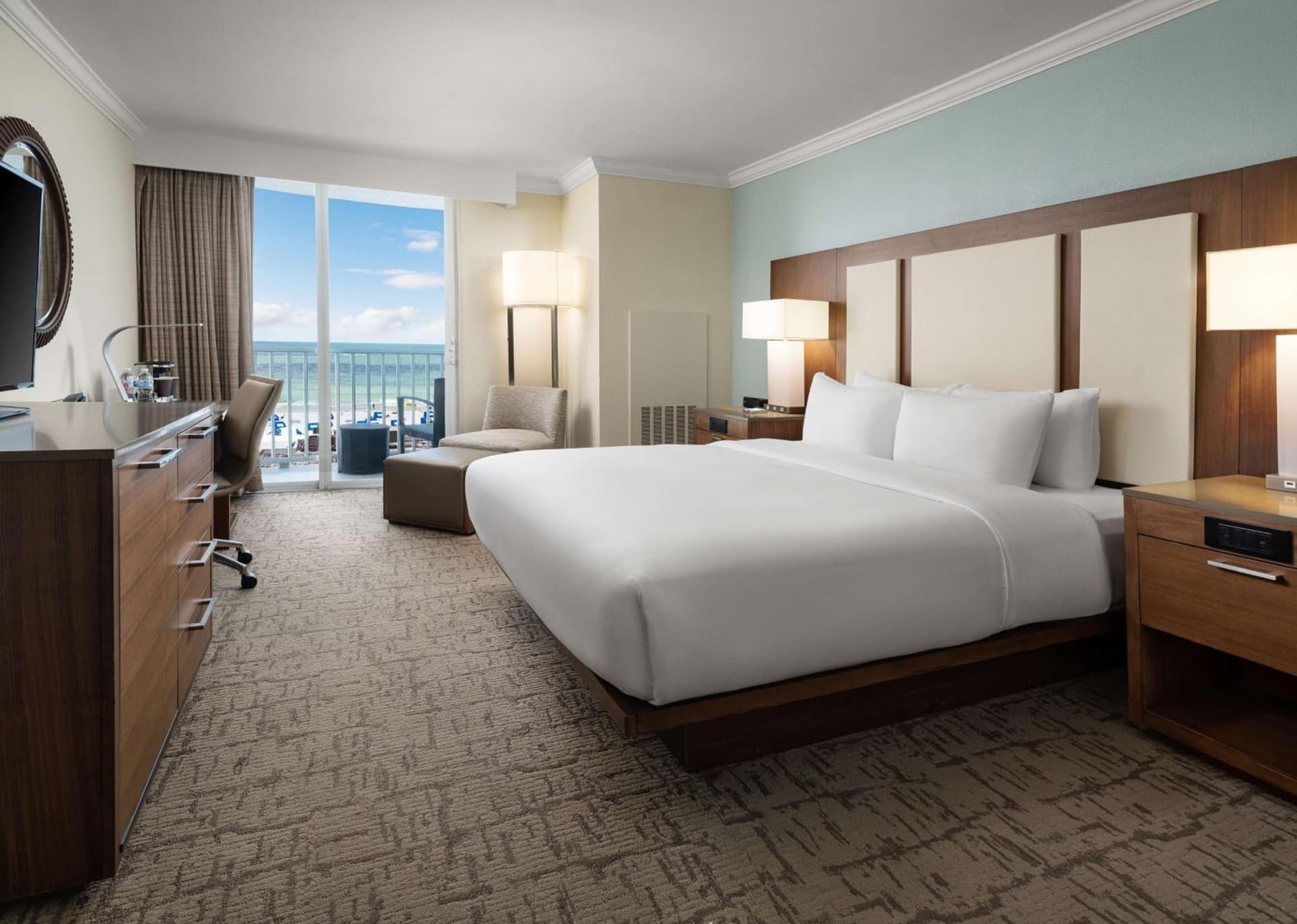 Hilton Clearwater Beach Resort & Spa gallery photo in Clearwater Beach, FL — image 49