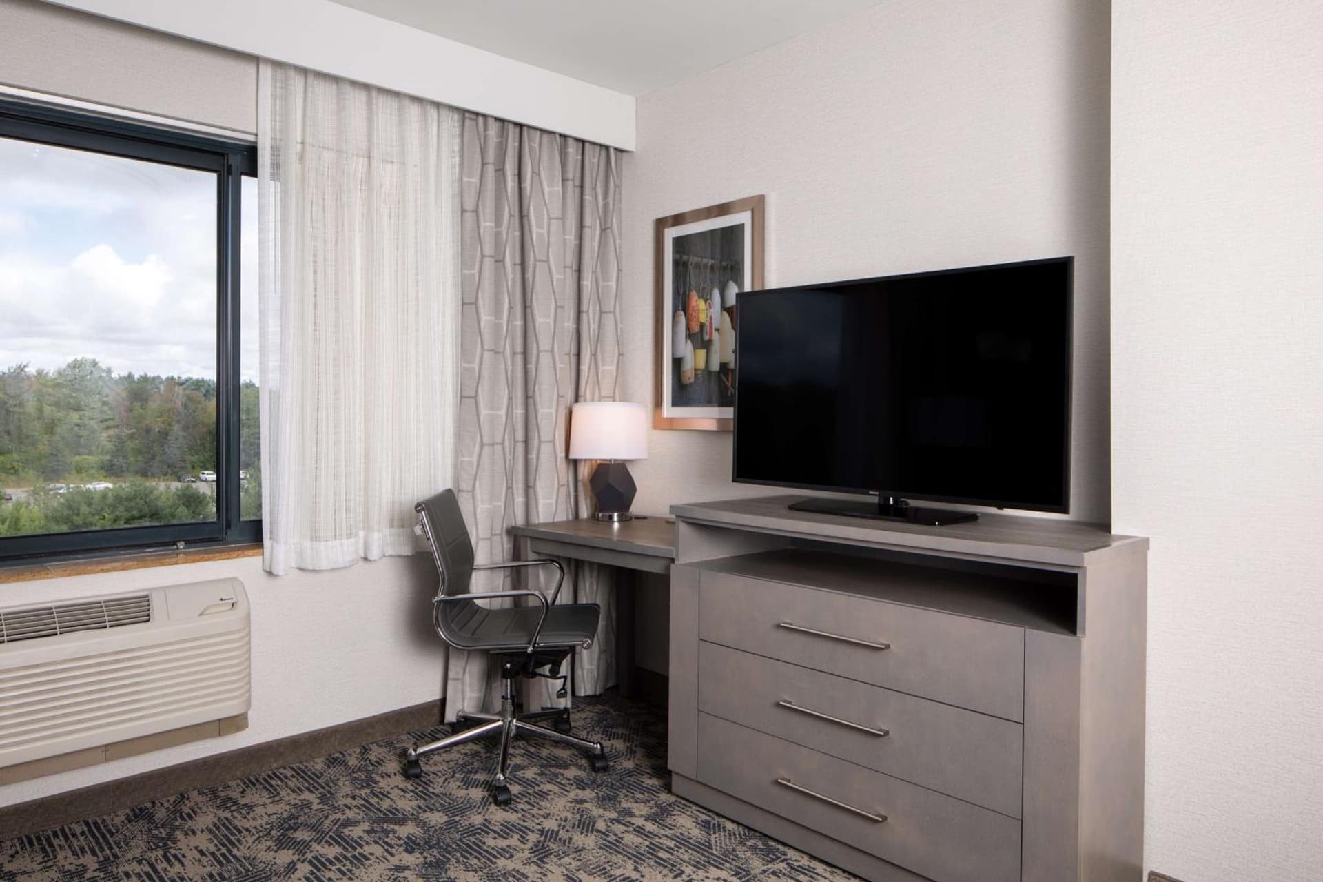 Embassy Suites by Hilton Portland Maine gallery photo in Portland, ME — image 27