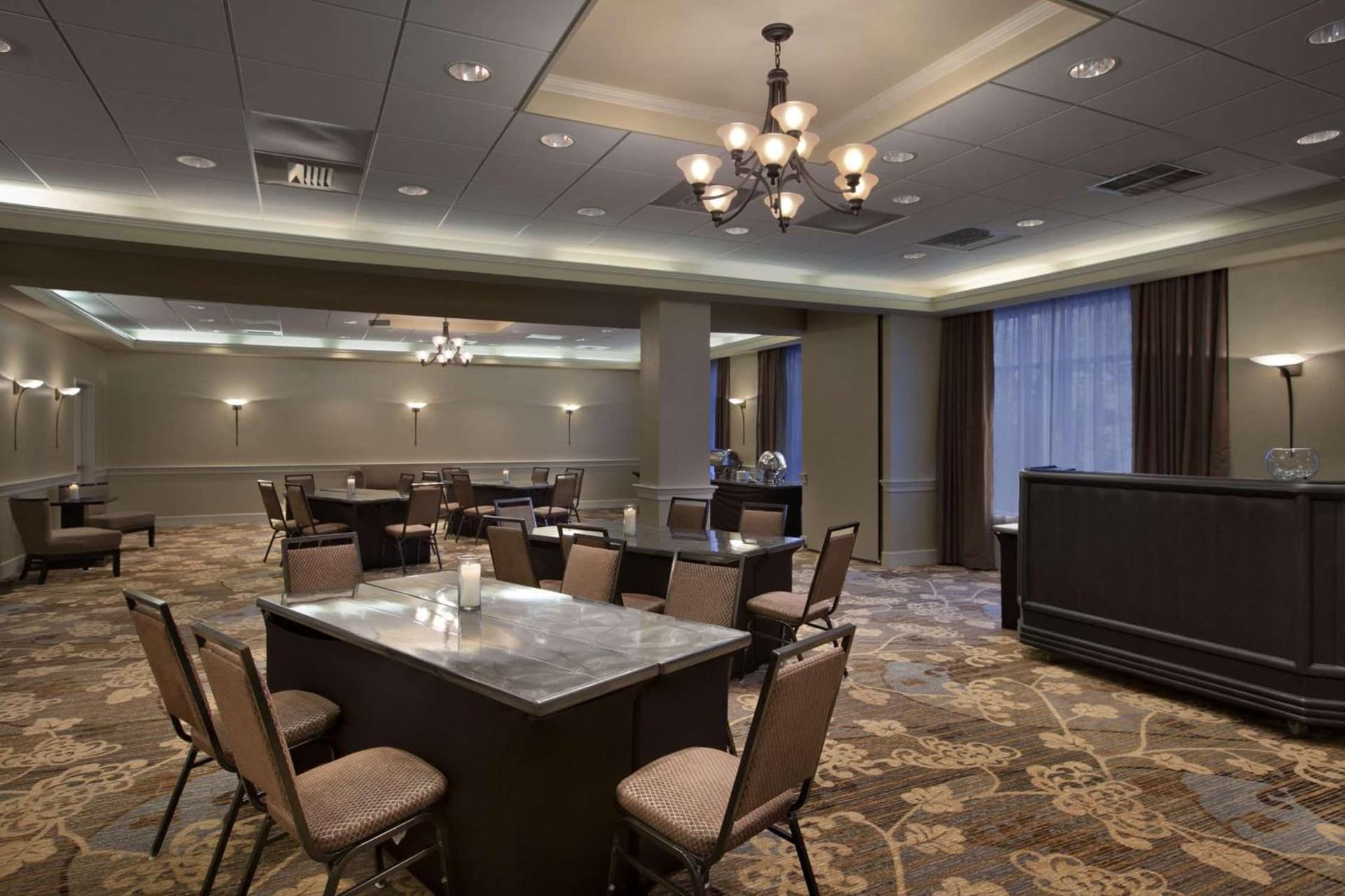 Embassy Suites by Hilton Portland Maine gallery photo in Portland, ME — image 9