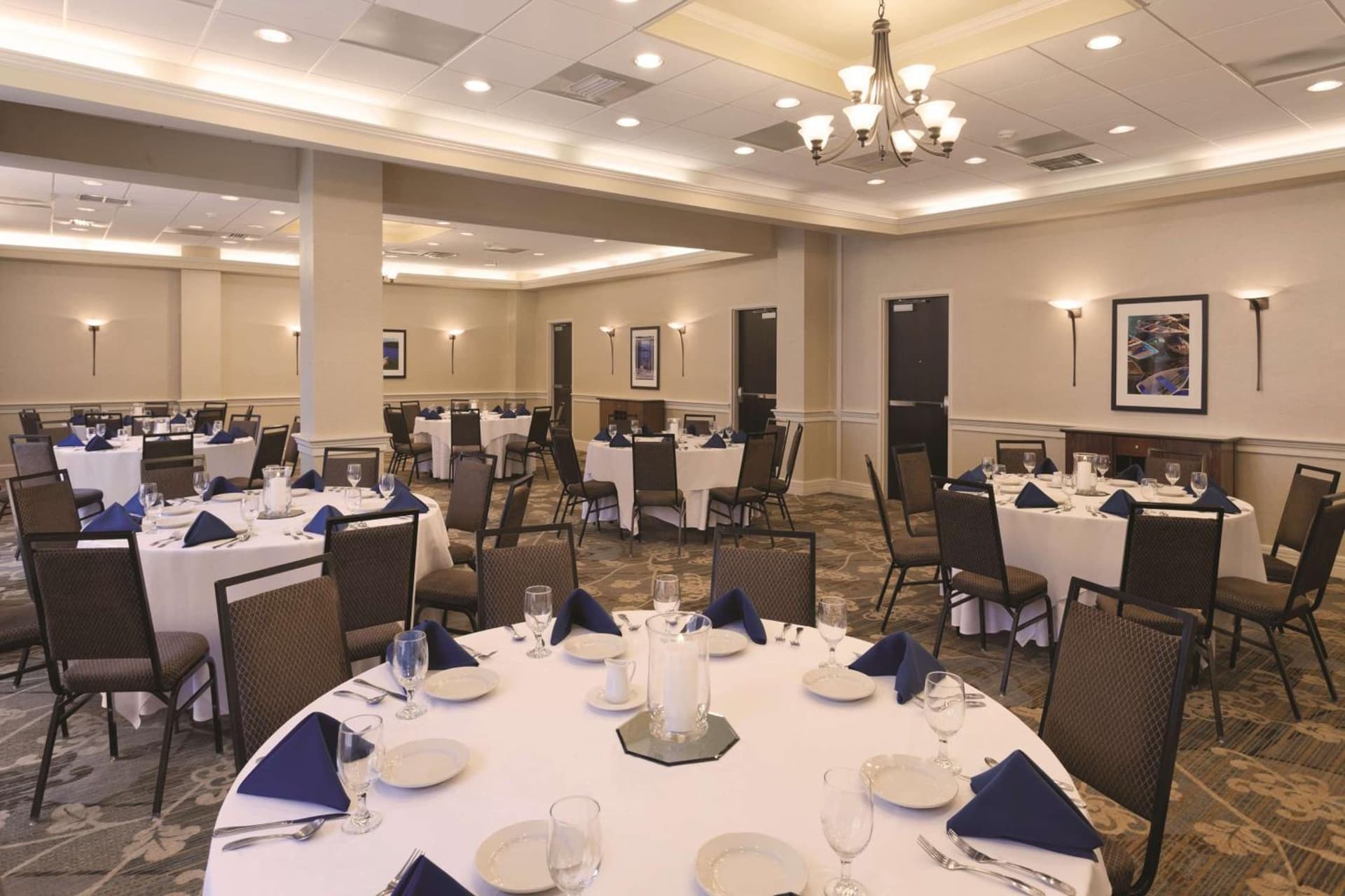 Embassy Suites by Hilton Portland Maine gallery photo in Portland, ME — image 6
