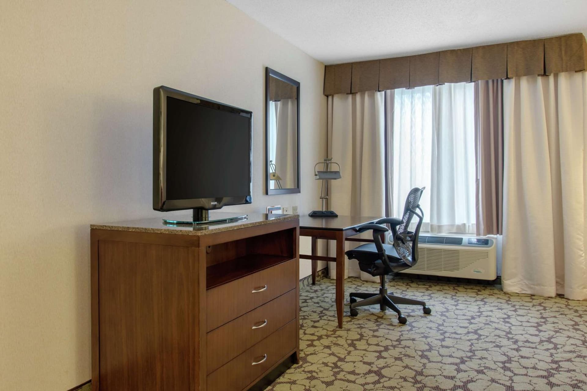 Hilton Garden Inn Portland Airport gallery photo in Portland, ME — image 9