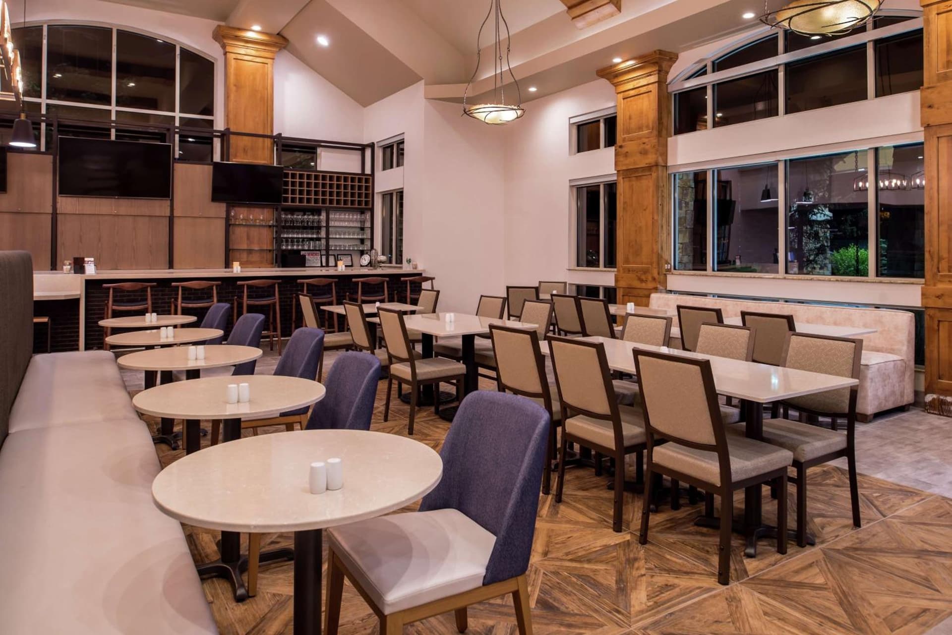 Hilton Garden Inn Bend gallery photo in Bend, OR — image 39