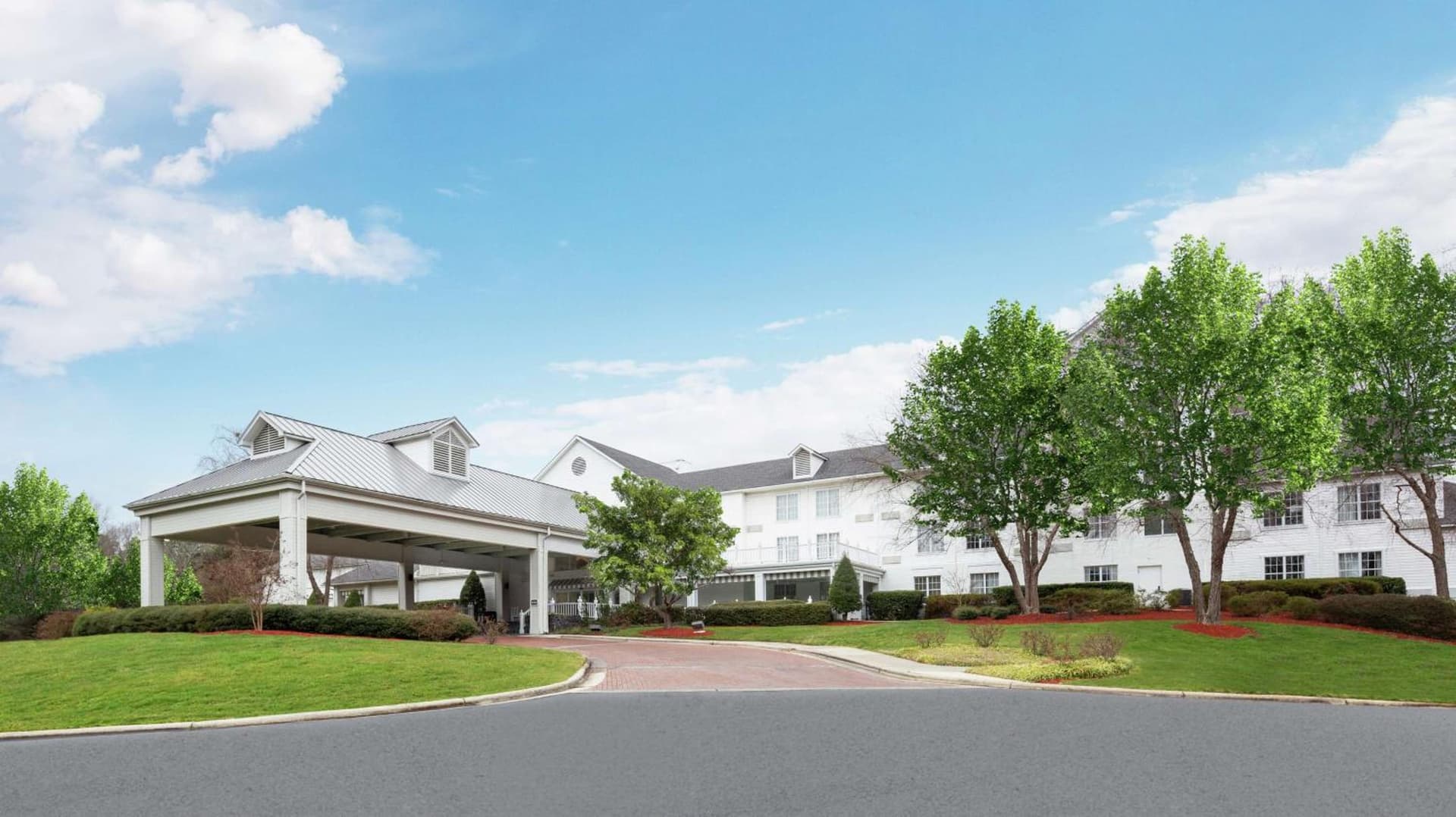 DoubleTree by Hilton Raleigh Durham Airport at Research Triangle Park interior in Durham, NC — gallery photo 2