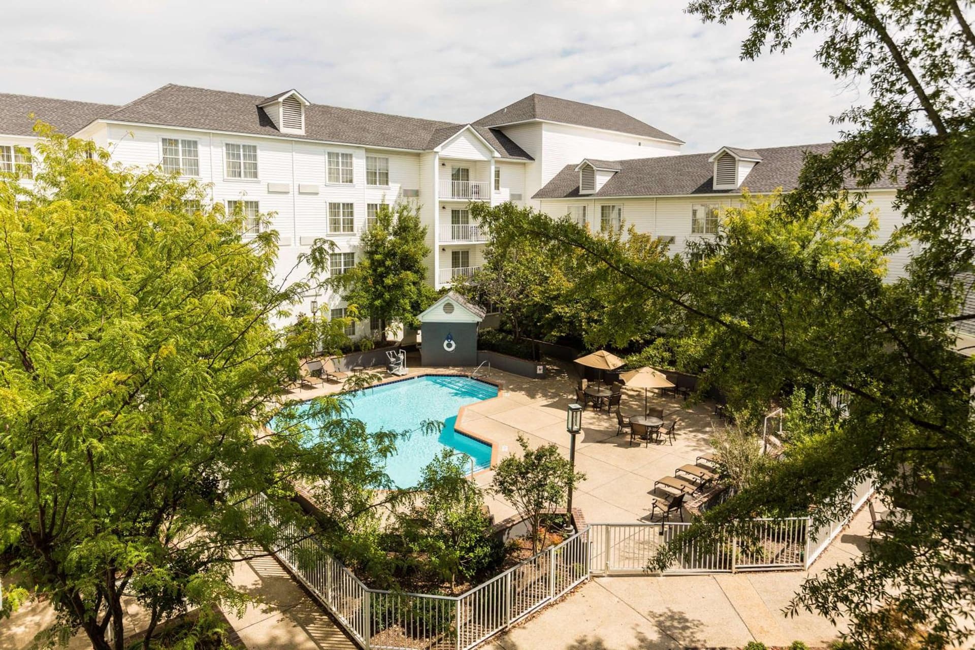DoubleTree by Hilton Raleigh Durham Airport at Research Triangle Park gallery photo in Durham, NC — image 44