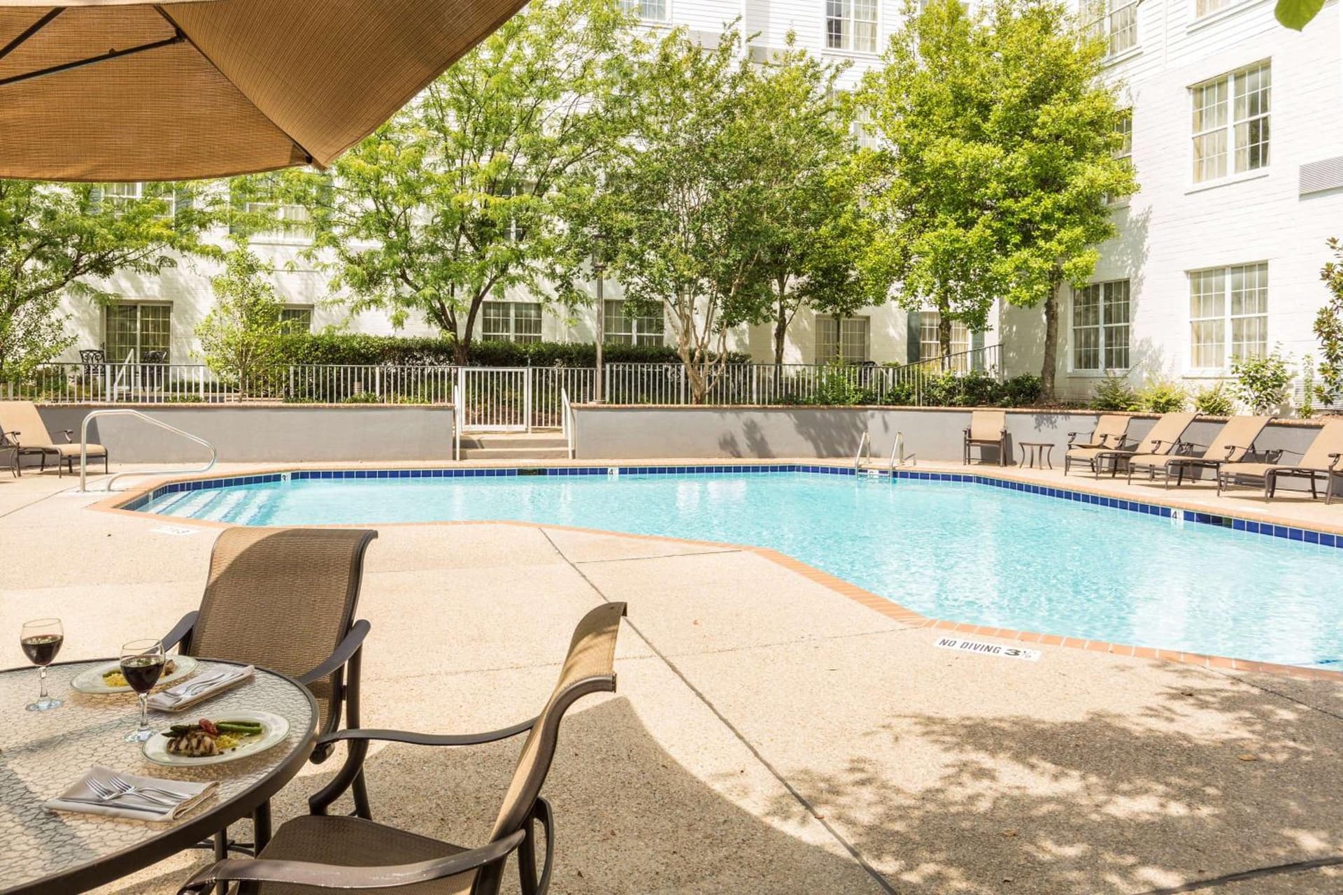 DoubleTree by Hilton Raleigh Durham Airport at Research Triangle Park gallery photo in Durham, NC — image 6
