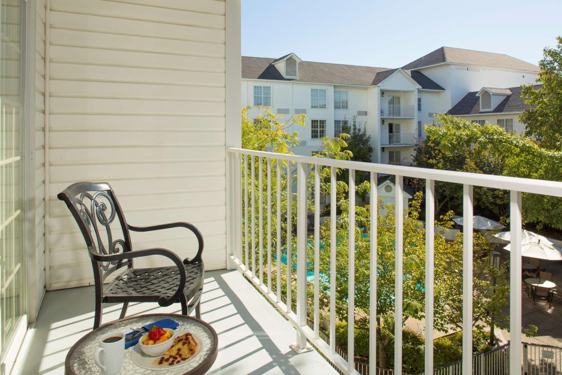 DoubleTree by Hilton Raleigh Durham Airport at Research Triangle Park gallery photo in Durham, NC — image 13
