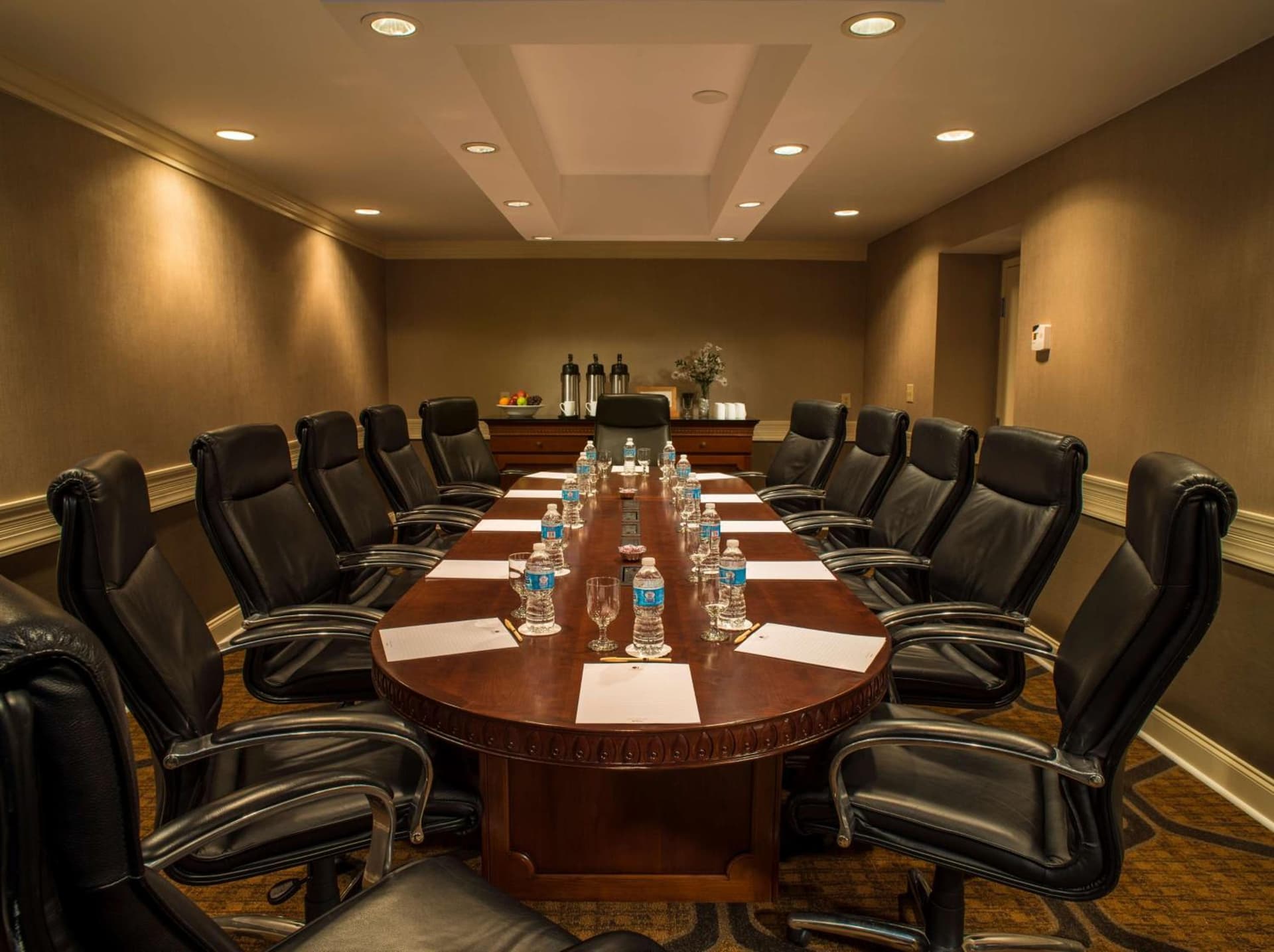 DoubleTree by Hilton Raleigh Durham Airport at Research Triangle Park gallery photo in Durham, NC — image 14