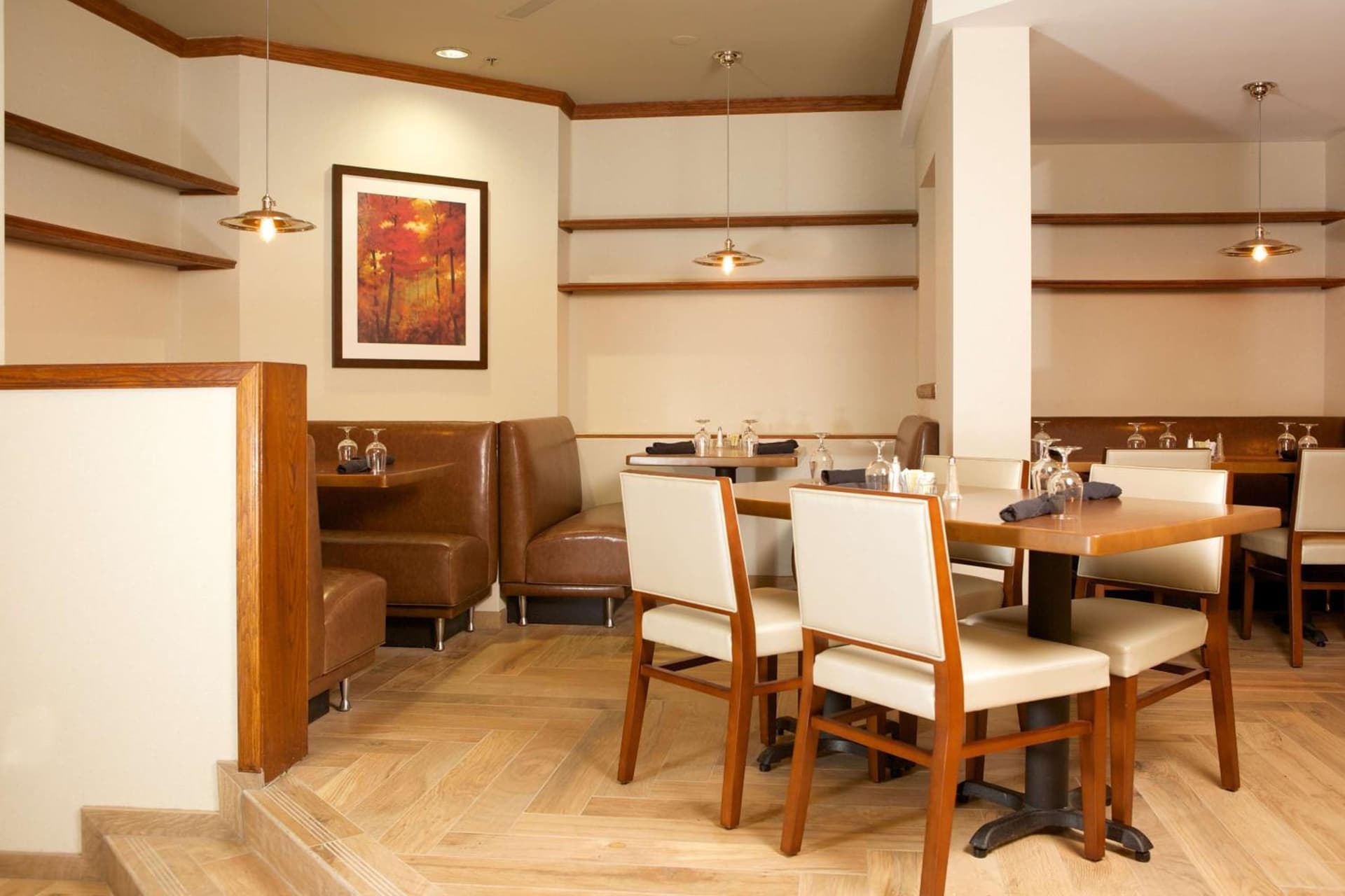 DoubleTree Suites by Hilton Raleigh-Durham gallery photo in Durham, NC — image 13