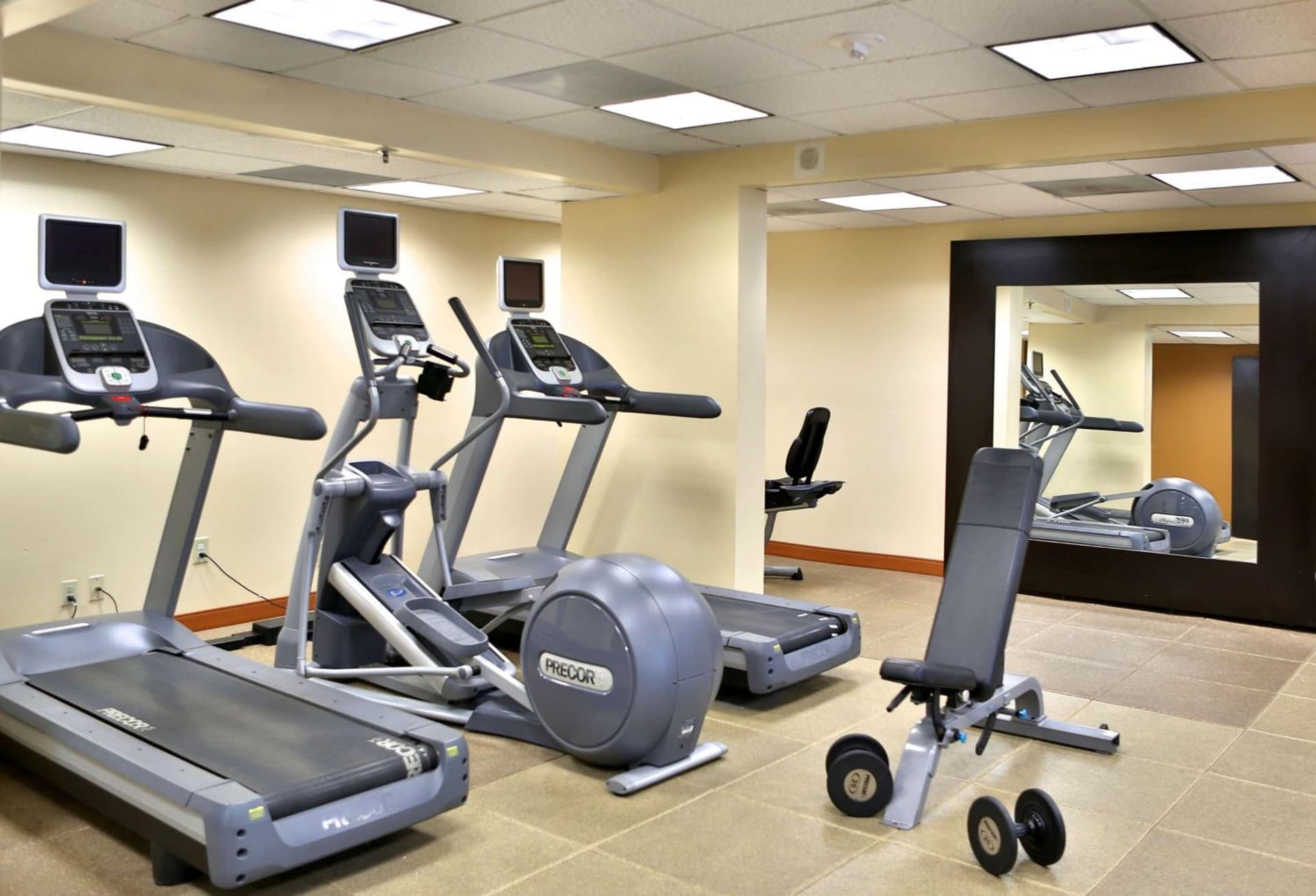 DoubleTree Suites by Hilton Raleigh-Durham gallery photo in Durham, NC — image 5