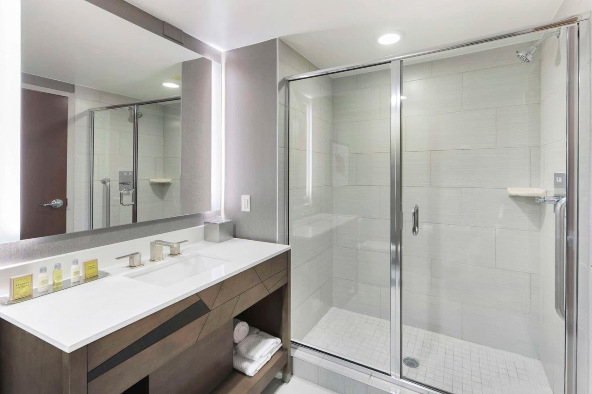 DoubleTree by Hilton Raleigh-Cary gallery photo in Cary, NC — image 10