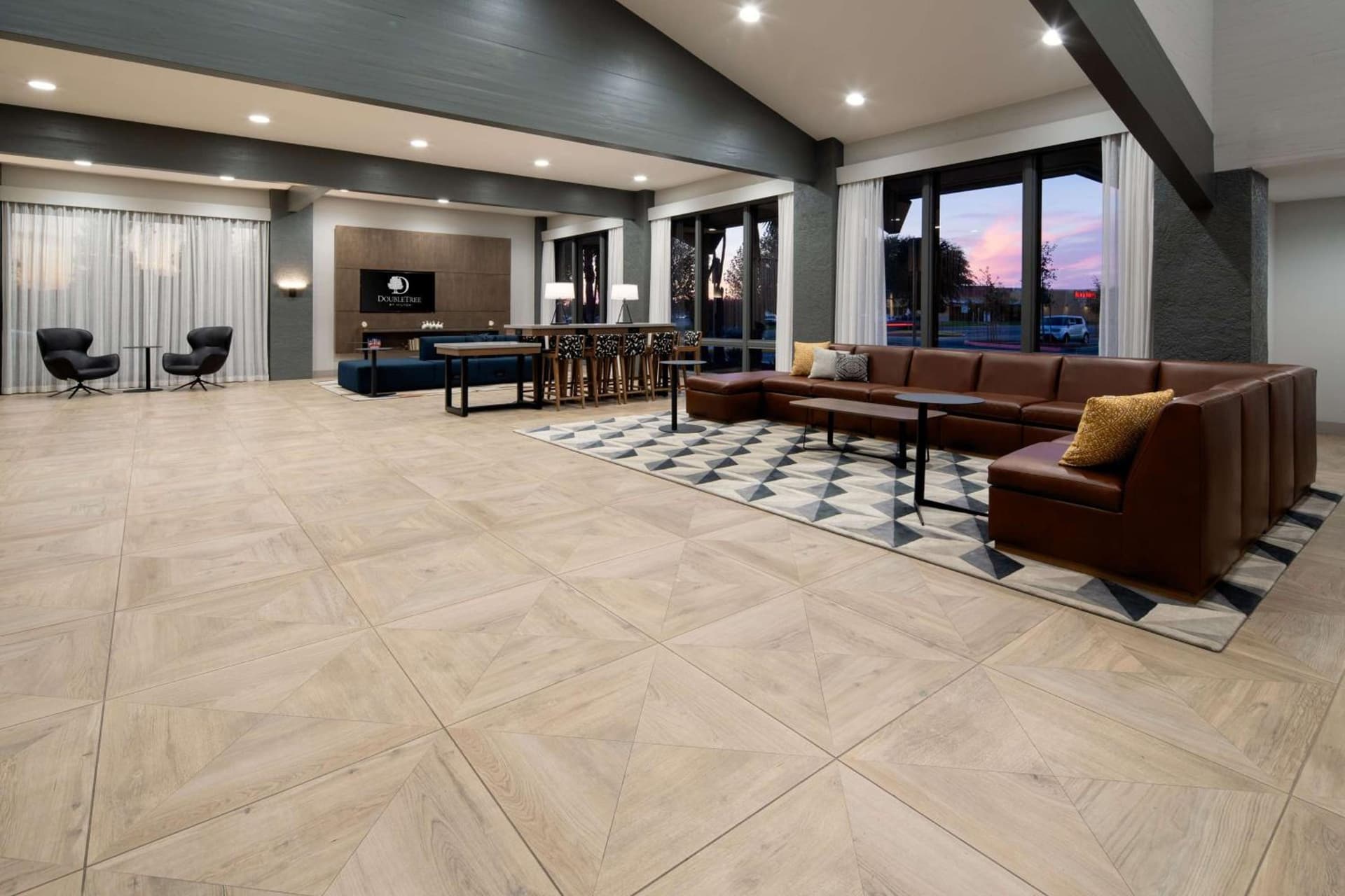 DoubleTree by Hilton Bakersfield interior in Bakersfield, CA — gallery photo 2