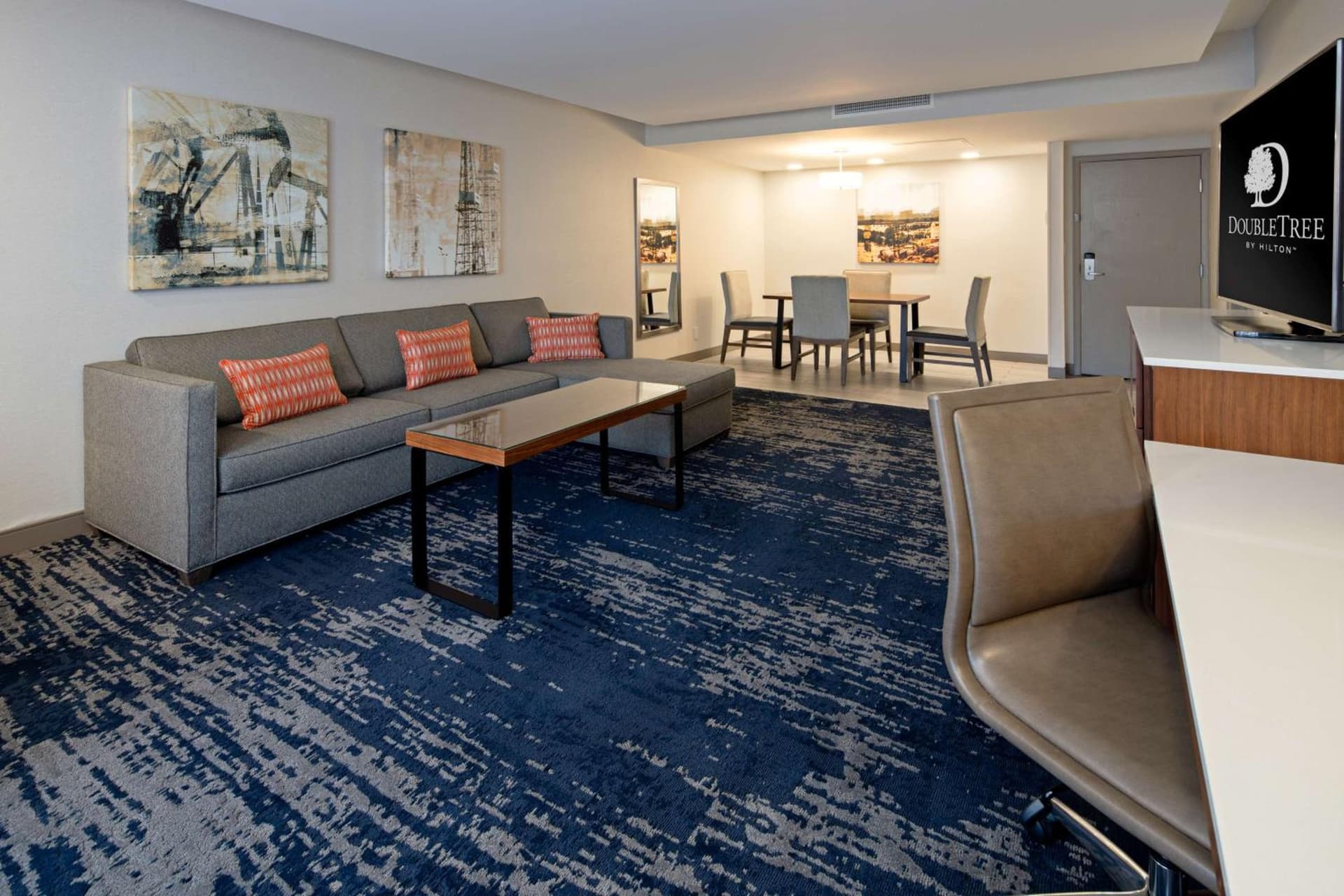 DoubleTree by Hilton Bakersfield gallery photo in Bakersfield, CA — image 4