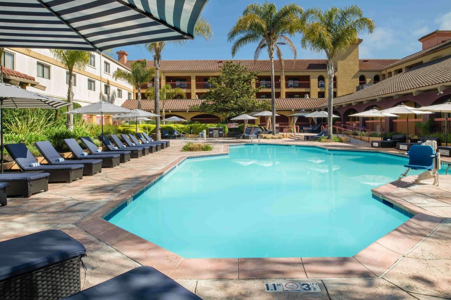 DoubleTree by Hilton Sonoma Wine Country gallery photo in Rohnert Park, CA — image 7