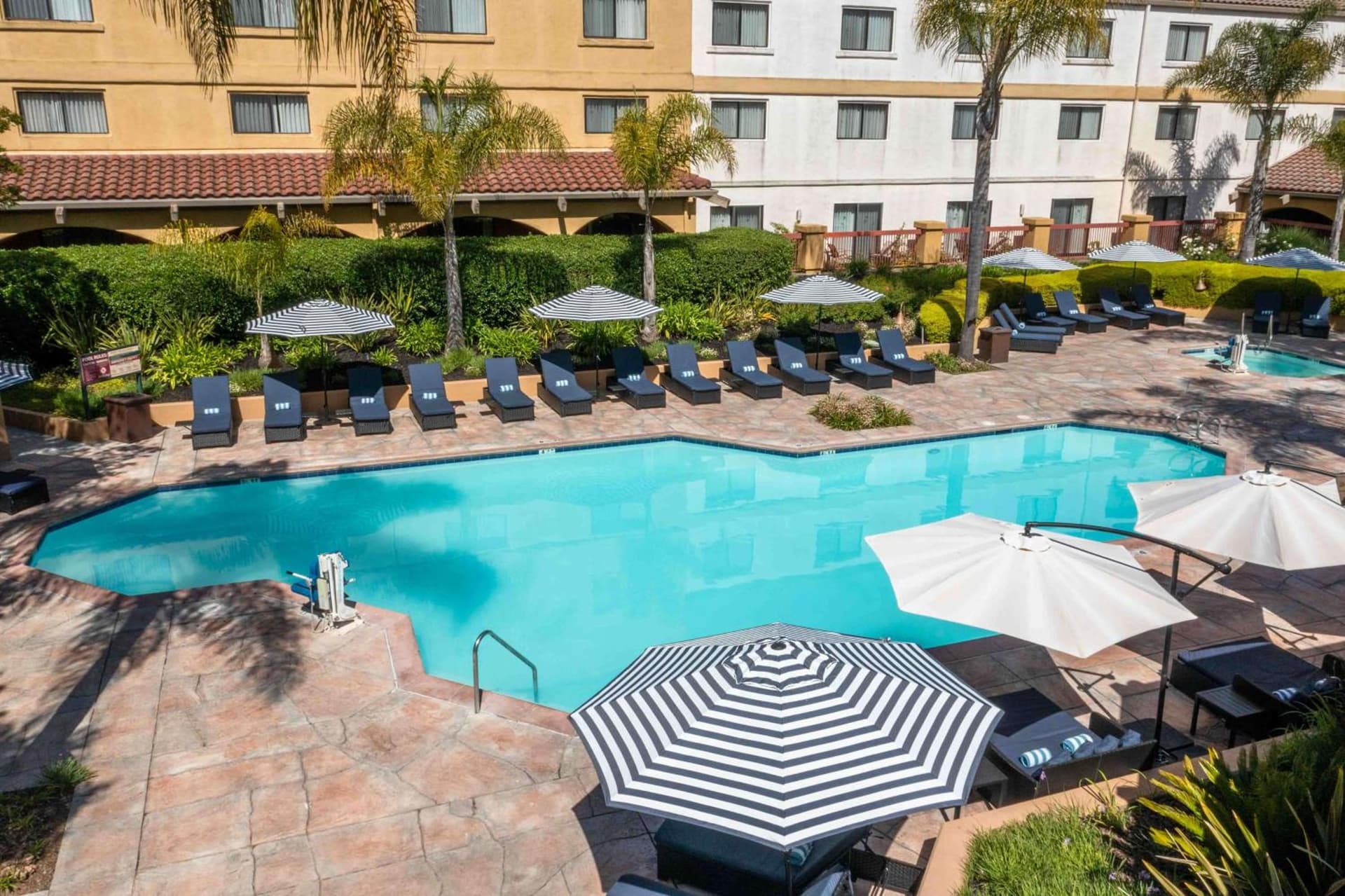 DoubleTree by Hilton Sonoma Wine Country gallery photo in Rohnert Park, CA — image 4