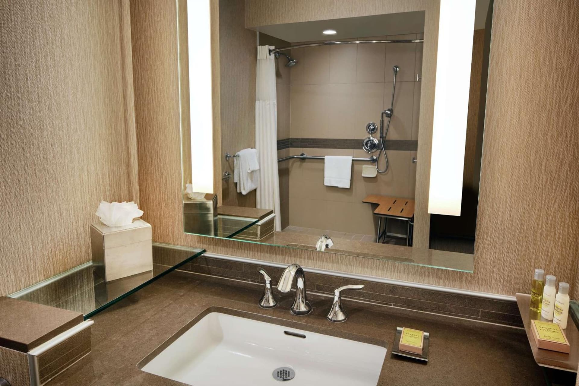 DoubleTree by Hilton Sonoma Wine Country gallery photo in Rohnert Park, CA — image 22