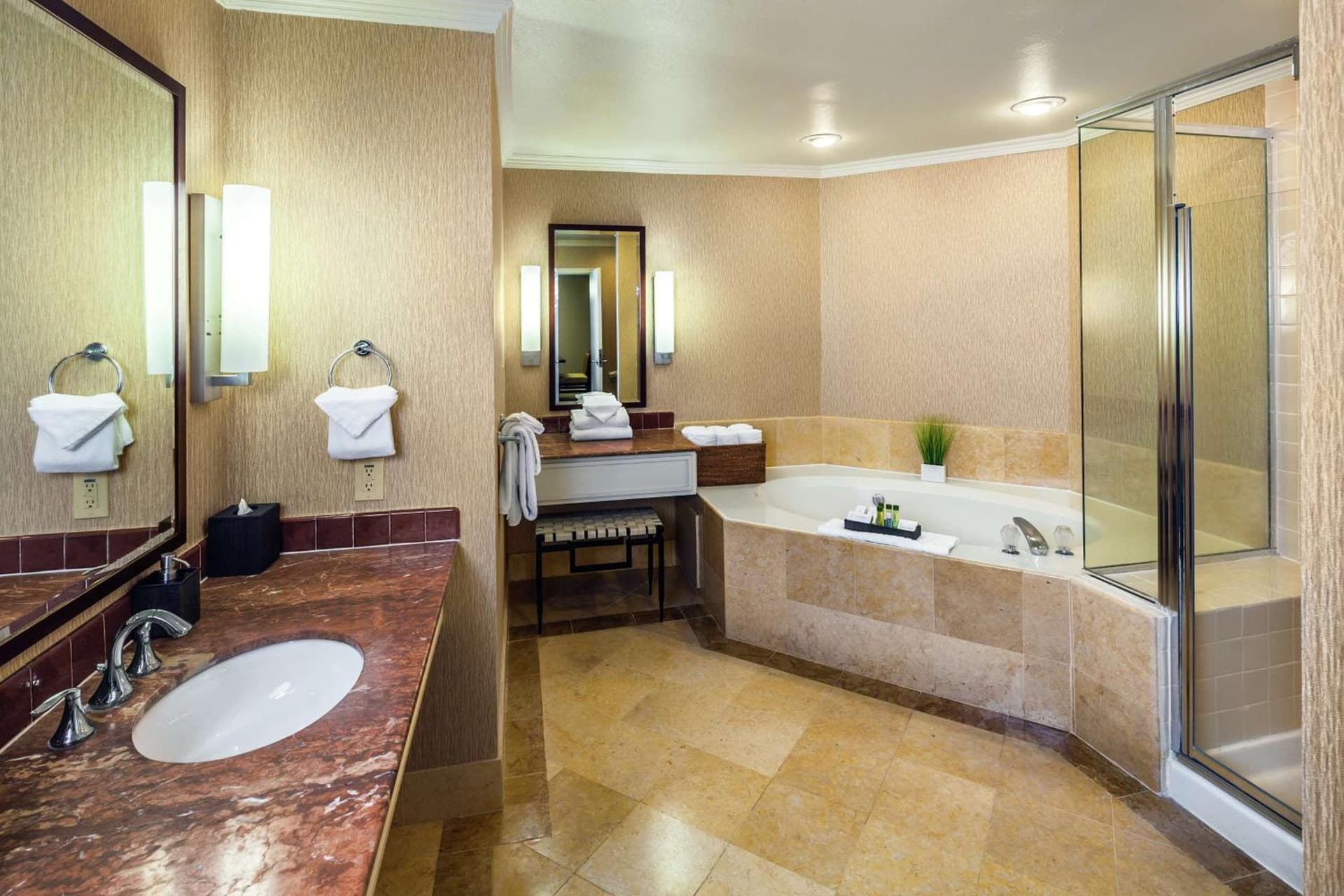 DoubleTree by Hilton Sonoma Wine Country gallery photo in Rohnert Park, CA — image 69