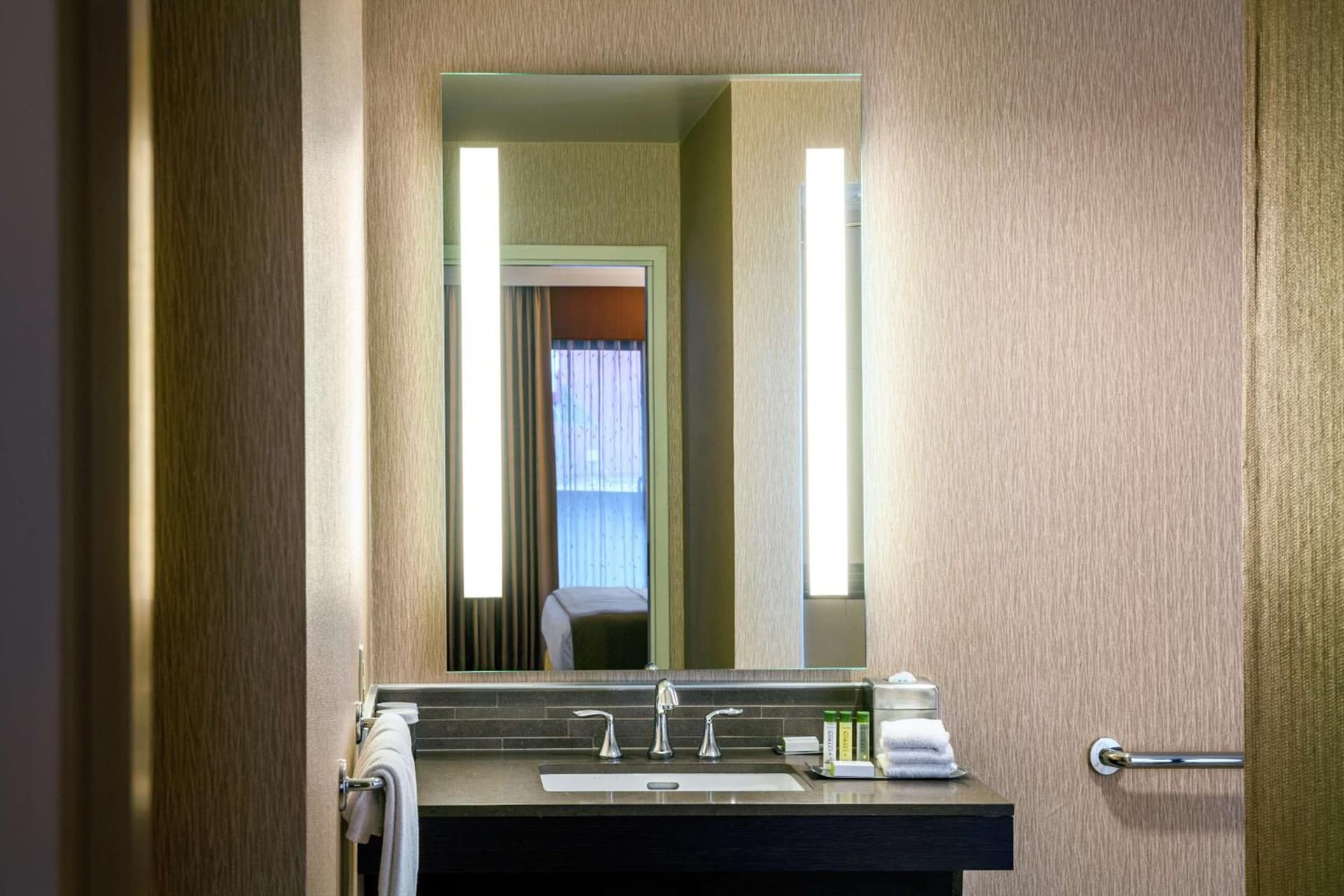 DoubleTree by Hilton Sonoma Wine Country gallery photo in Rohnert Park, CA — image 62