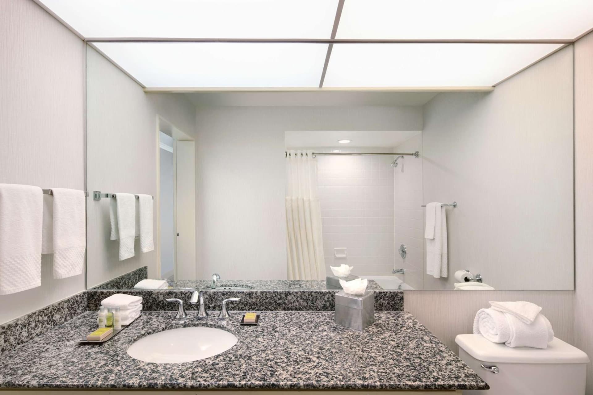 DoubleTree by Hilton Sonoma Wine Country gallery photo in Rohnert Park, CA — image 68
