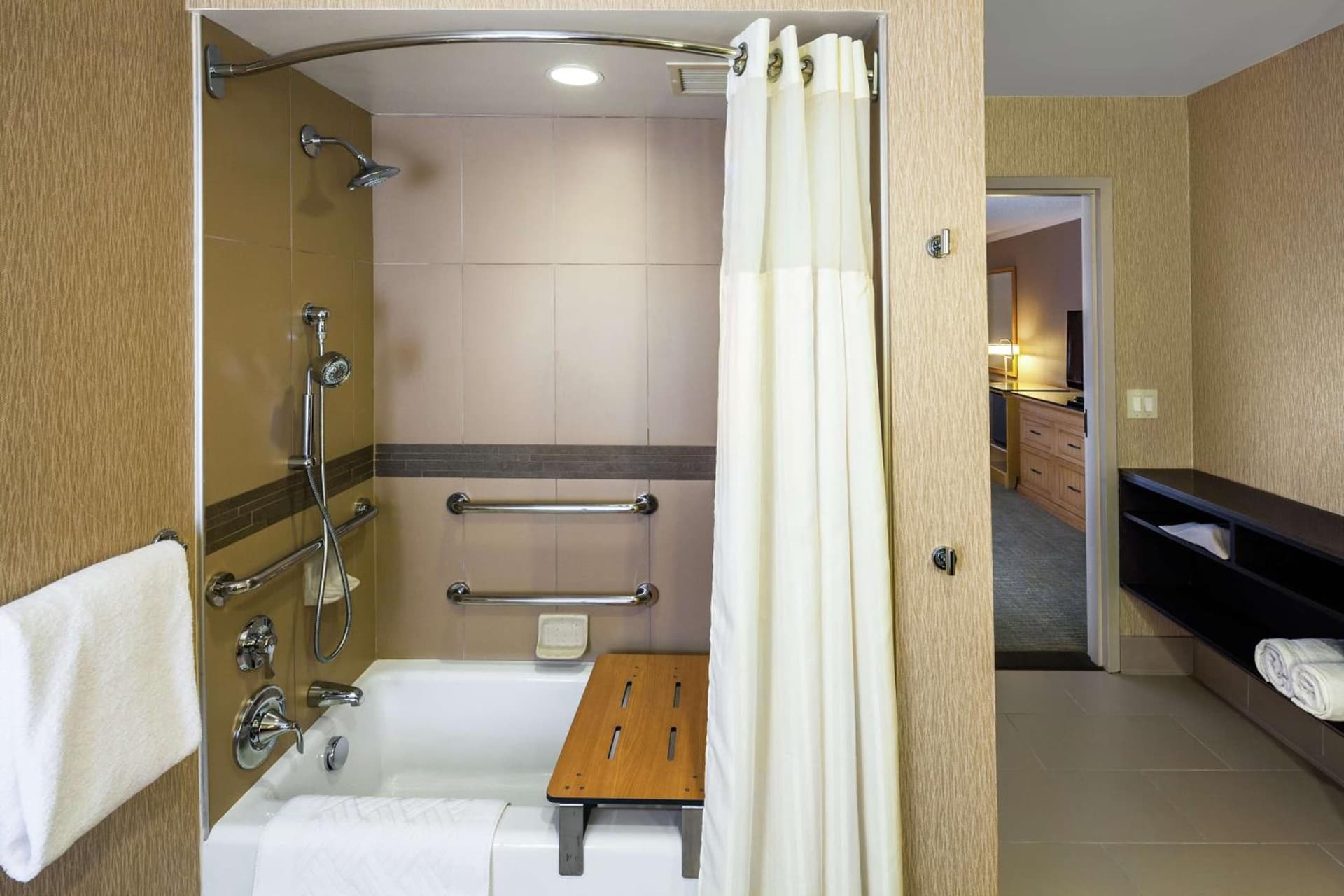 DoubleTree by Hilton Sonoma Wine Country gallery photo in Rohnert Park, CA — image 60