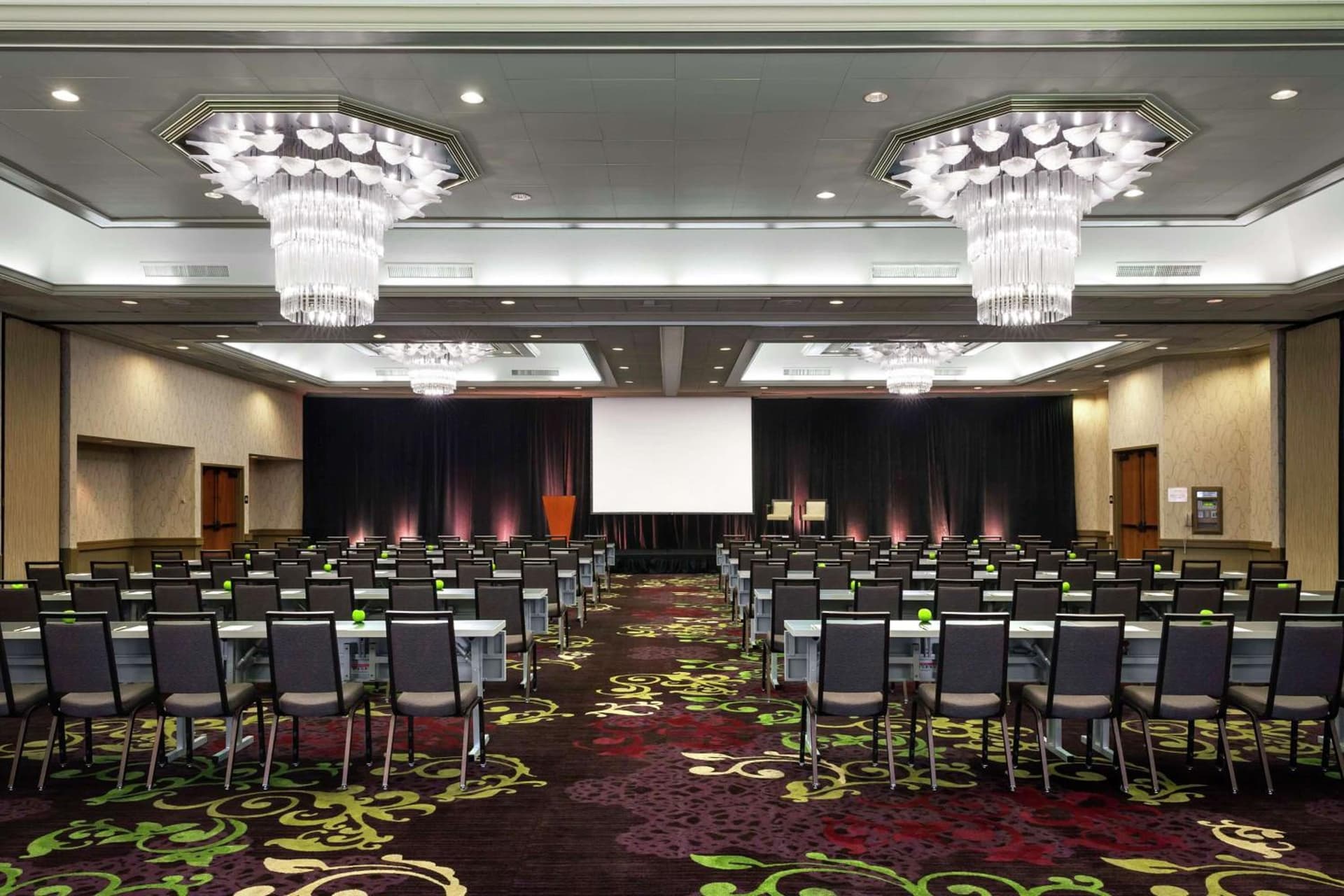 DoubleTree by Hilton Sonoma Wine Country gallery photo in Rohnert Park, CA — image 13