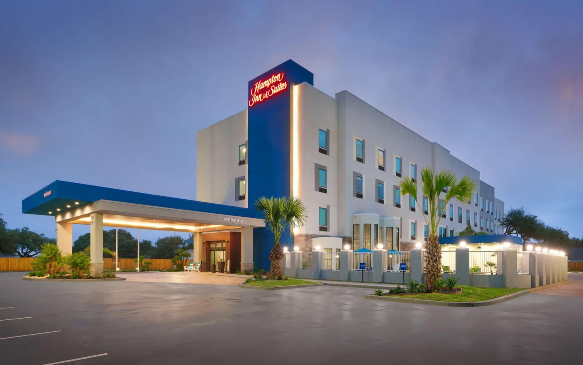Hampton Inn & Suites Rockport-Fulton interior in Rockport, TX — gallery photo 2