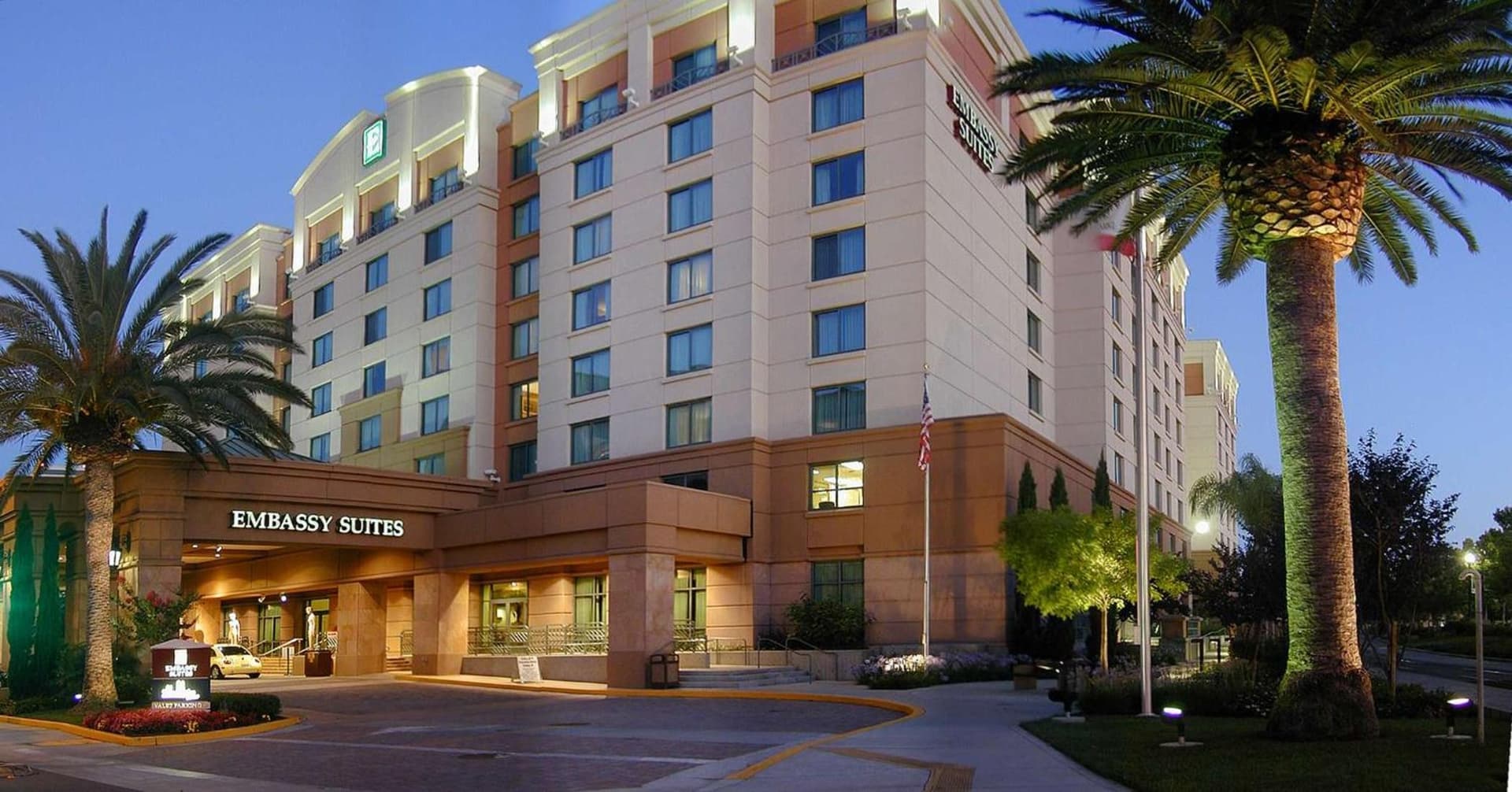 Embassy Suites by Hilton Sacramento Riverfront Promenade — hotel in Sacramento, California