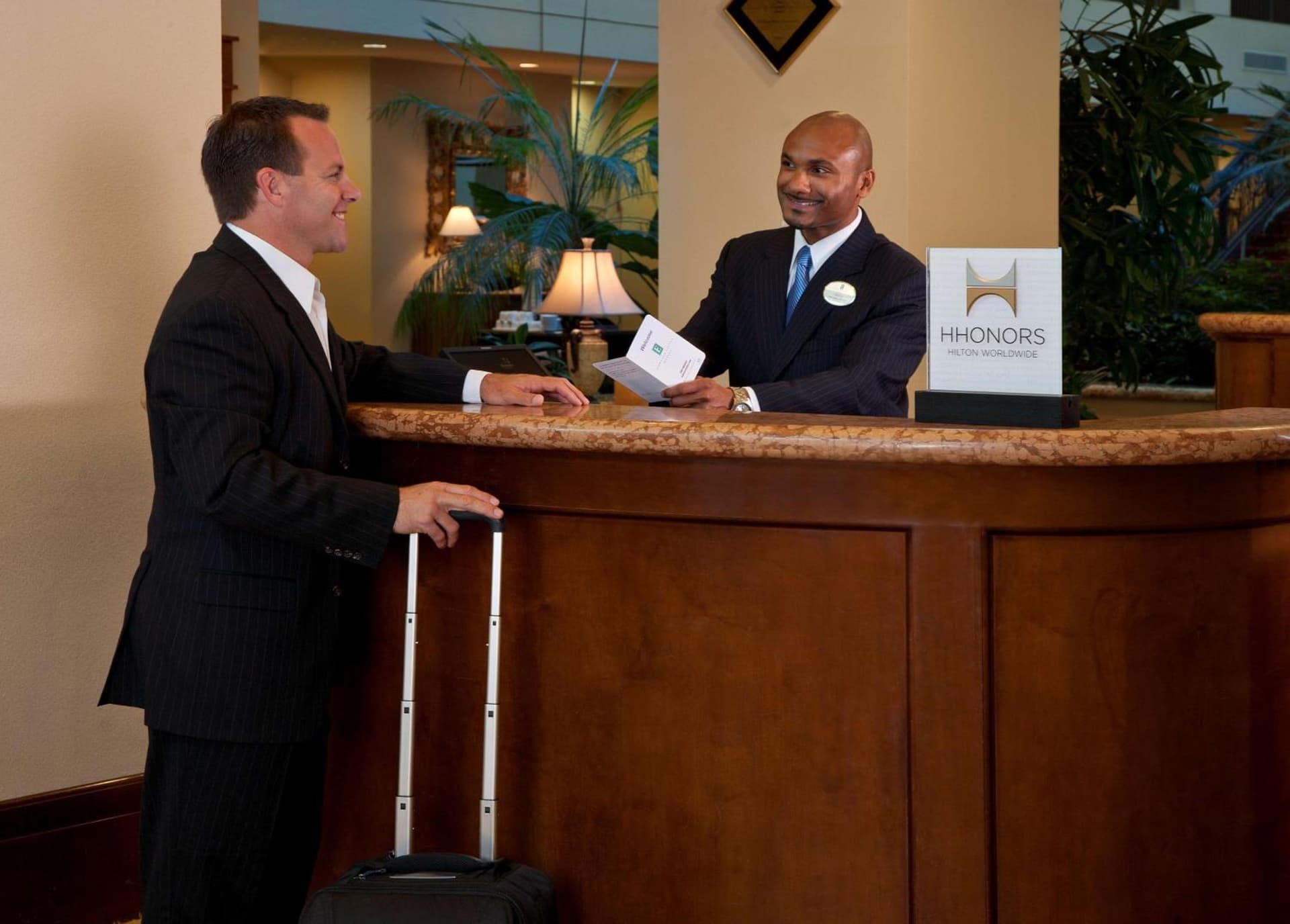 Embassy Suites by Hilton Sacramento Riverfront Promenade gallery photo in Sacramento, CA — image 9