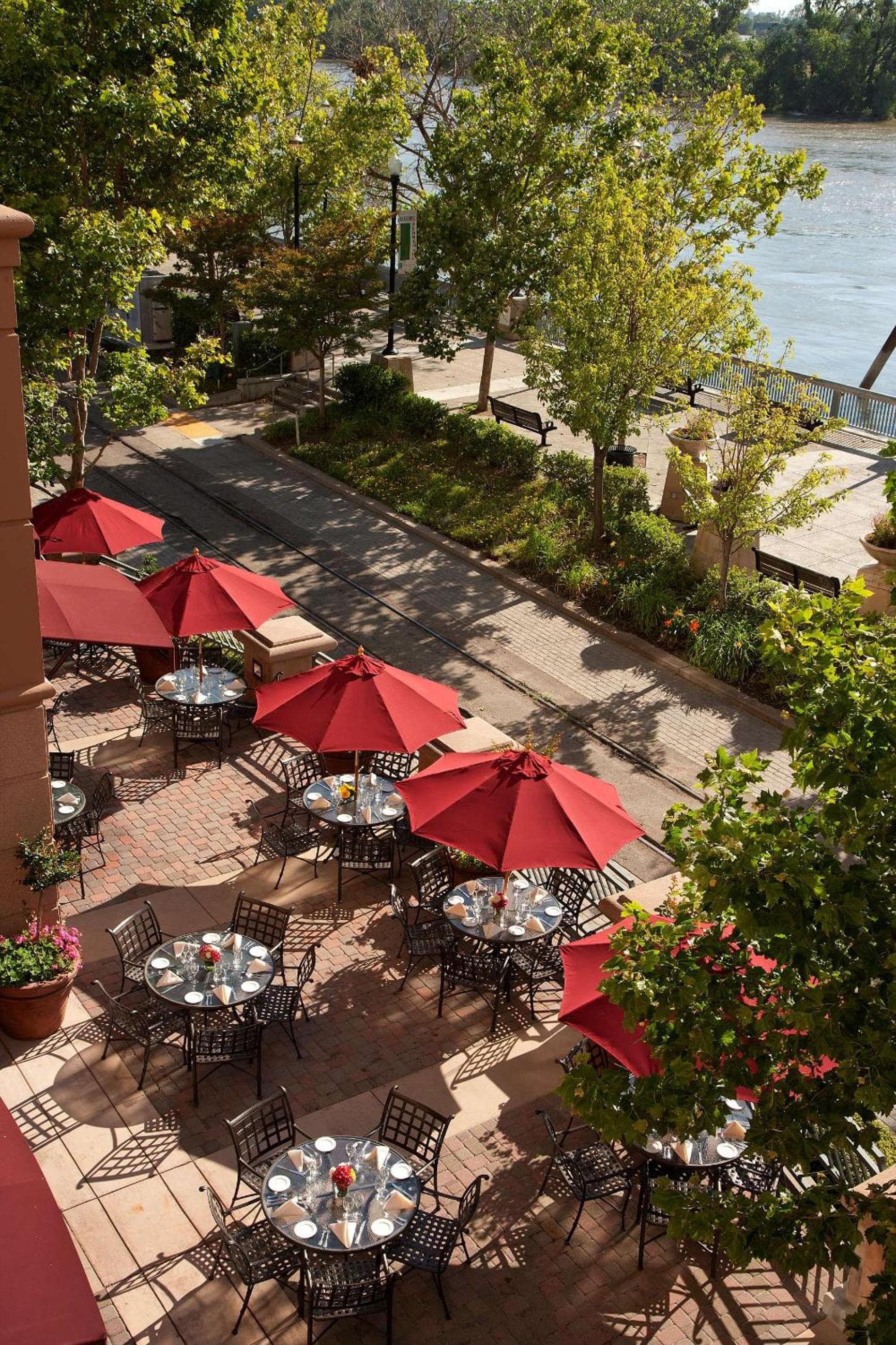 Embassy Suites by Hilton Sacramento Riverfront Promenade gallery photo in Sacramento, CA — image 15