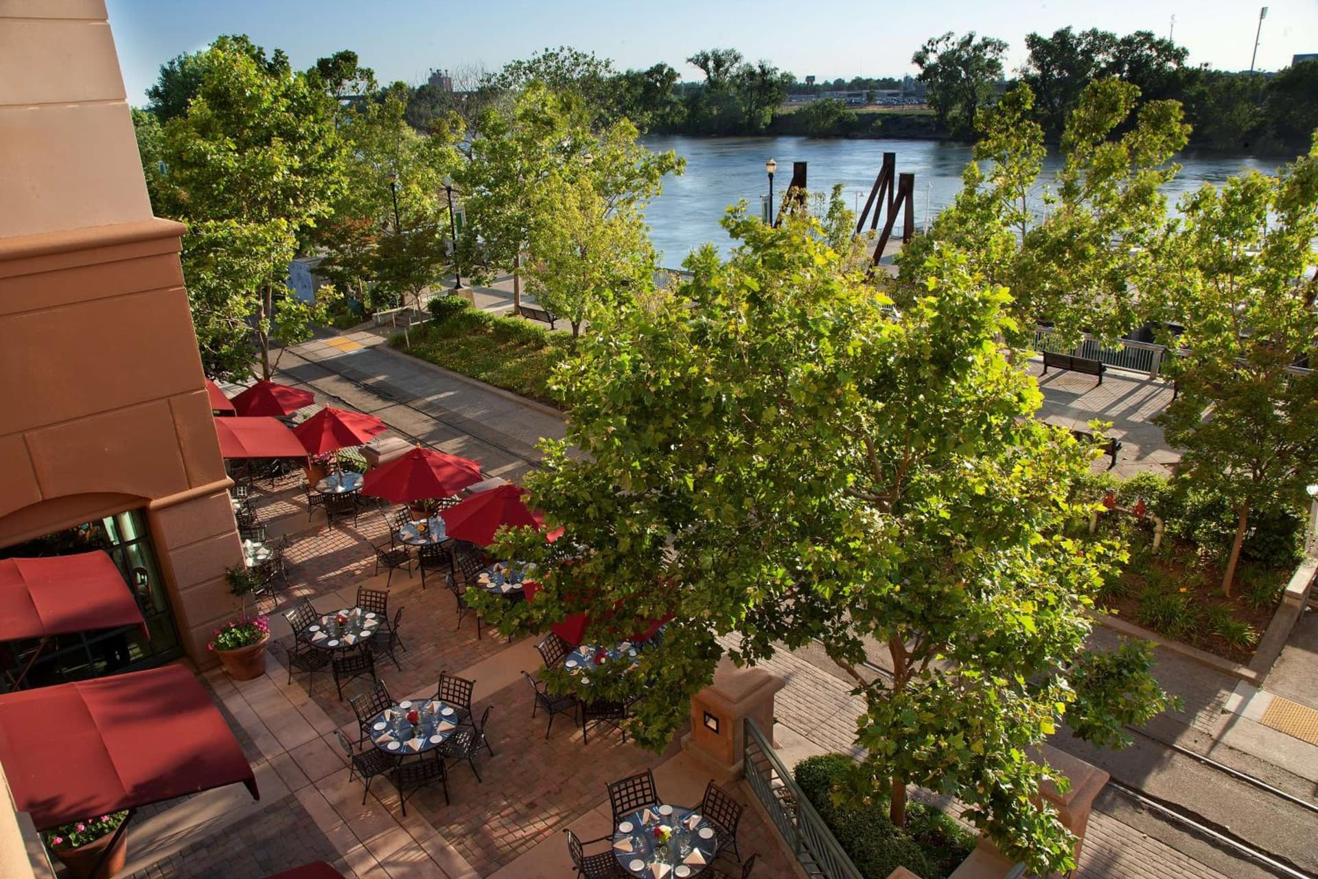 Embassy Suites by Hilton Sacramento Riverfront Promenade gallery photo in Sacramento, CA — image 35