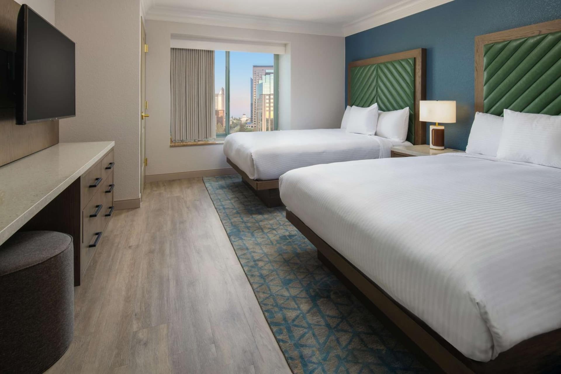 Embassy Suites by Hilton Sacramento Riverfront Promenade gallery photo in Sacramento, CA — image 4