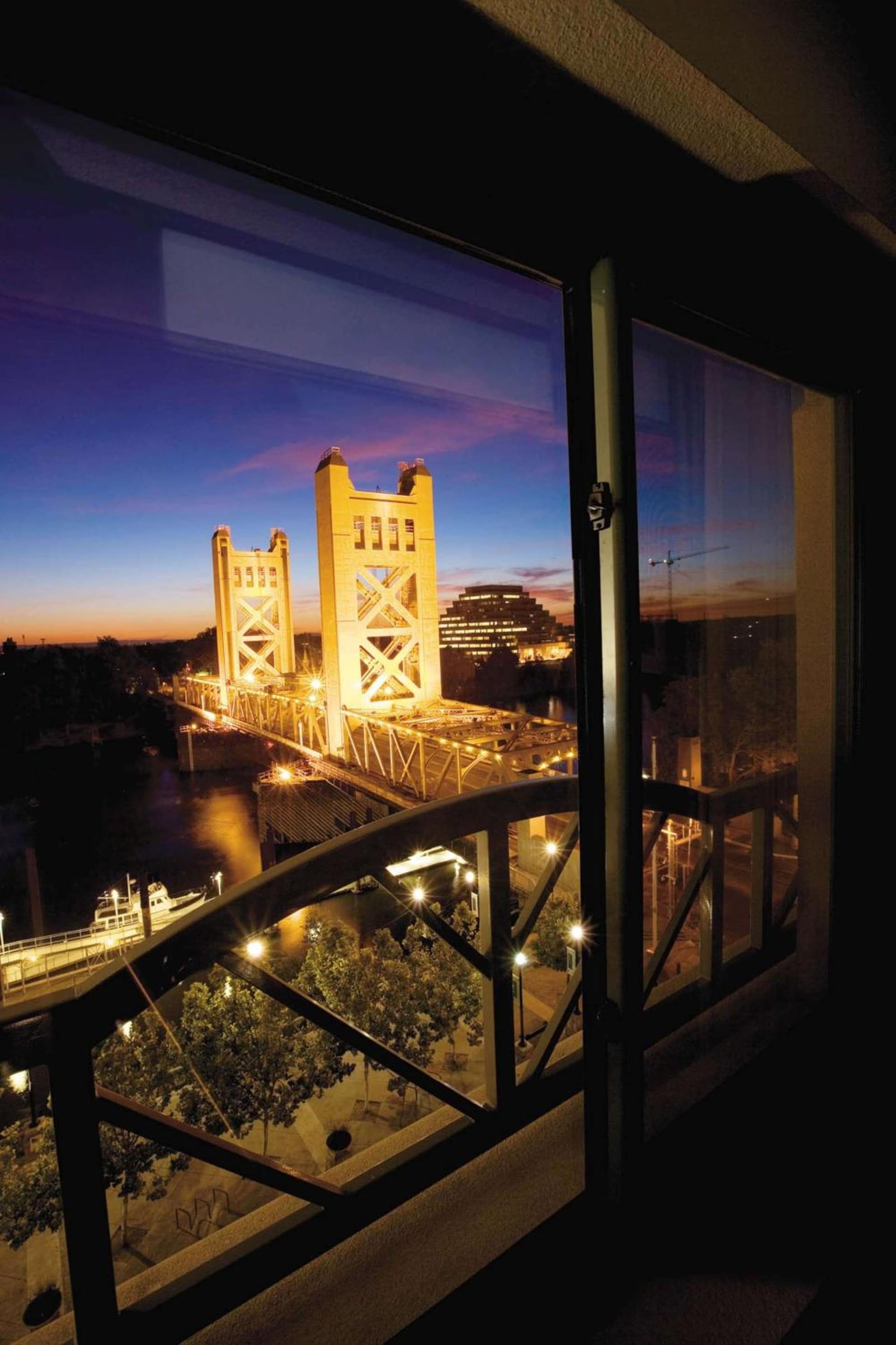 Embassy Suites by Hilton Sacramento Riverfront Promenade gallery photo in Sacramento, CA — image 89