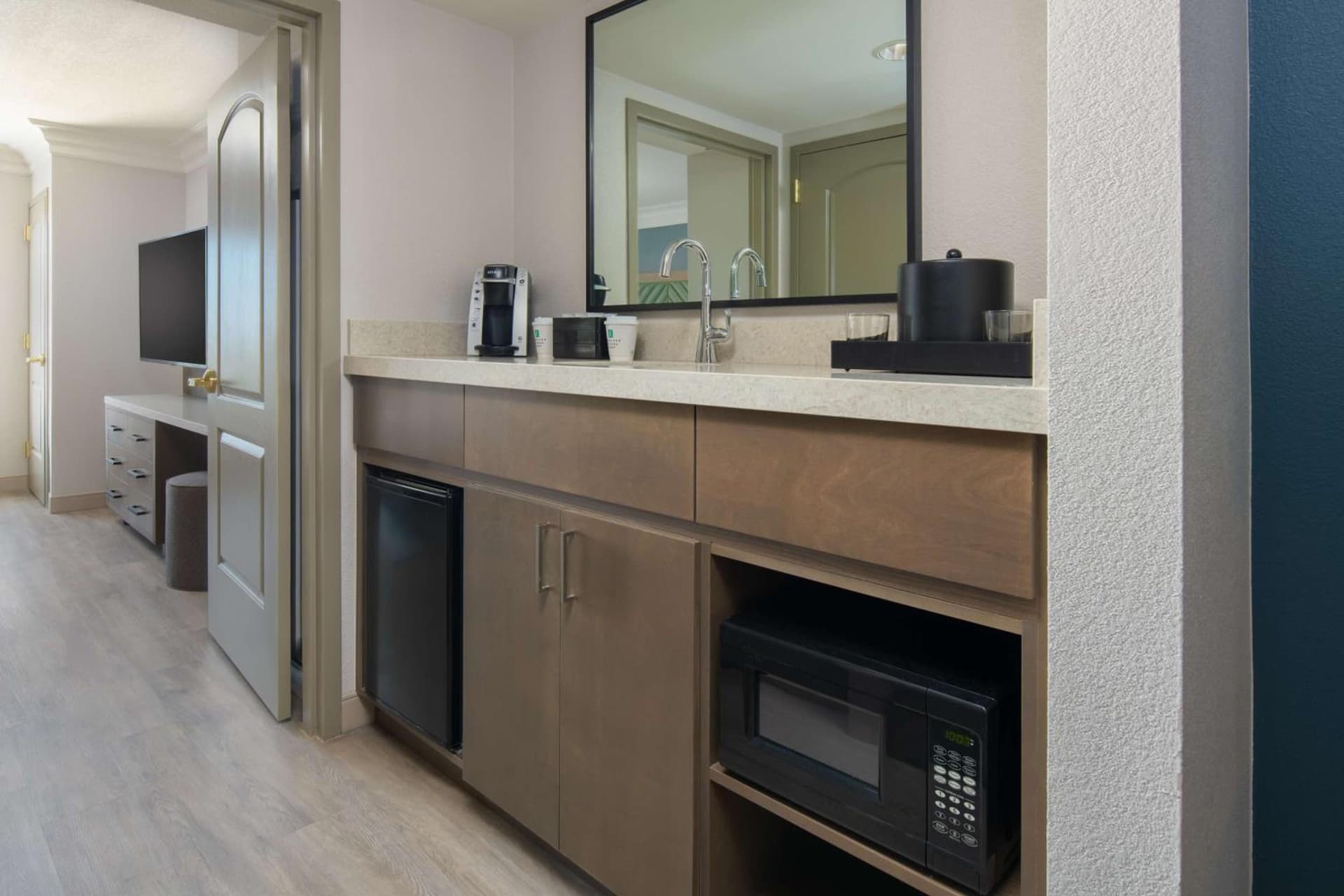 Embassy Suites by Hilton Sacramento Riverfront Promenade gallery photo in Sacramento, CA — image 96
