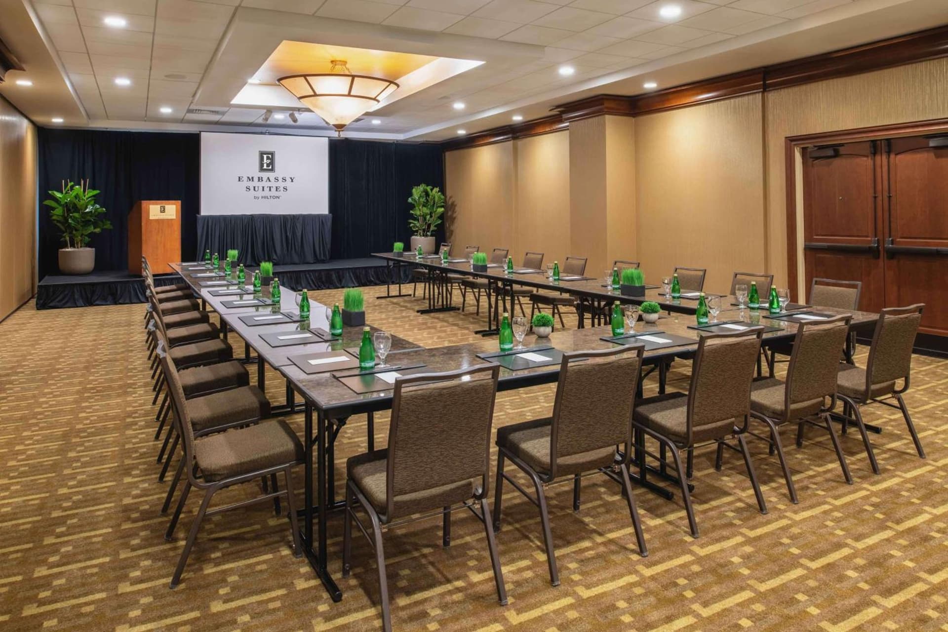 Embassy Suites by Hilton Sacramento Riverfront Promenade gallery photo in Sacramento, CA — image 47