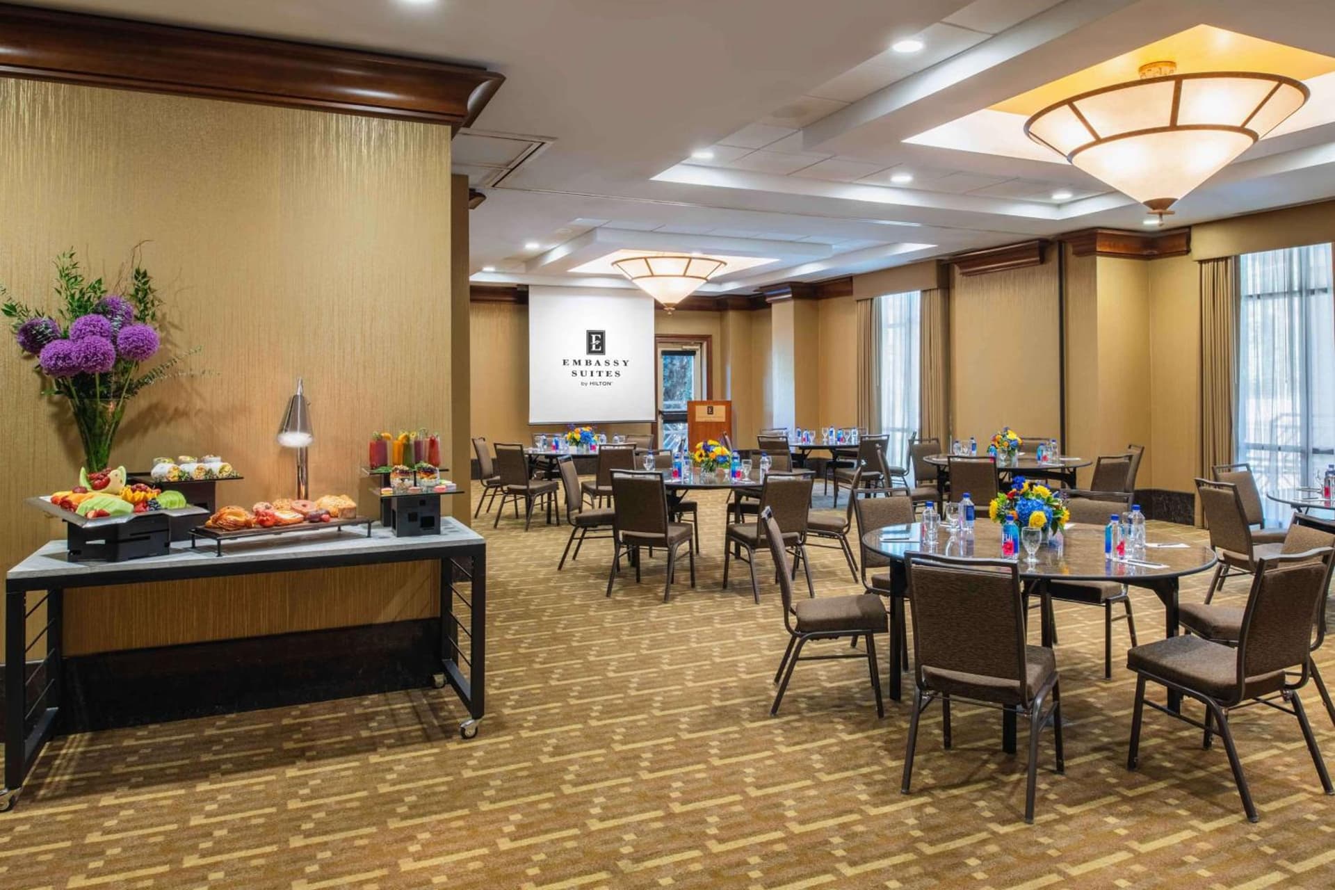 Embassy Suites by Hilton Sacramento Riverfront Promenade gallery photo in Sacramento, CA — image 14