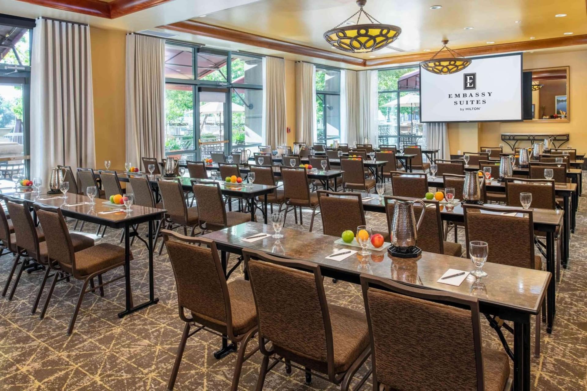 Embassy Suites by Hilton Sacramento Riverfront Promenade interior in Sacramento, CA — gallery photo 2