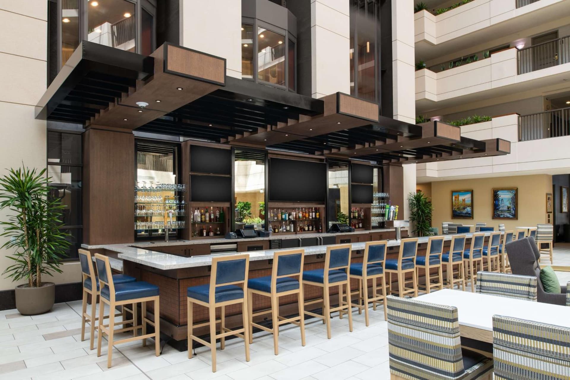 Embassy Suites by Hilton Sacramento Riverfront Promenade gallery photo in Sacramento, CA — image 79